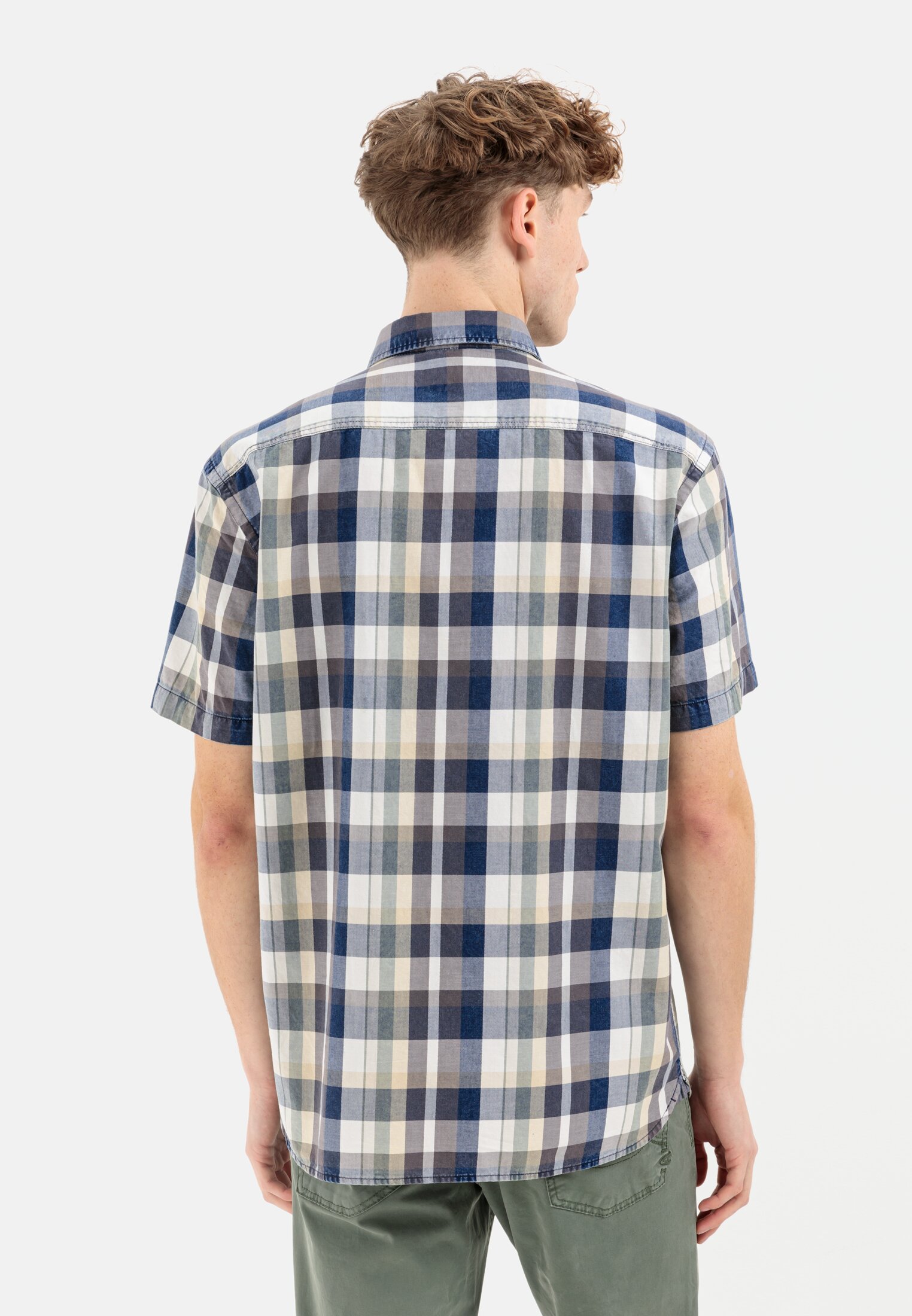 Men Short sleeve shirt with check pattern Grey-Blue worn back