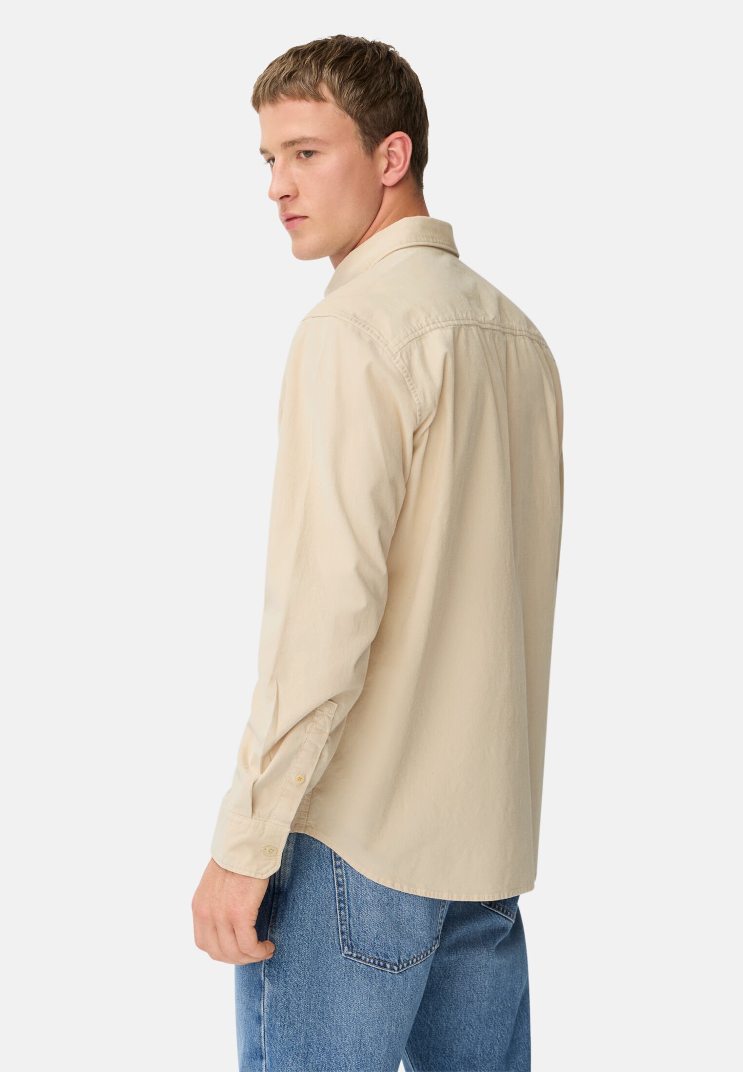 Herren fleXXXactive® Langarm Shirt mit Button-Down-Kragen und Brusttasche Hafer getragen hinten