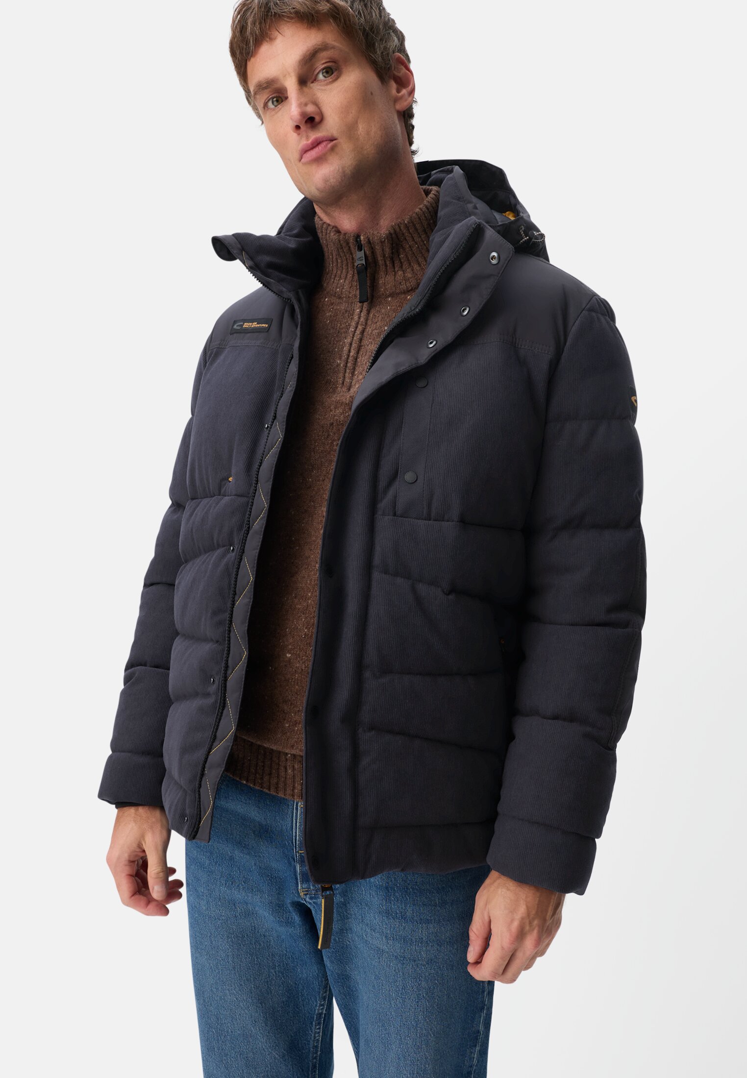 Herren Cordjacke mit abnehmbarer Kapuze Dunkelblau getragen emotional