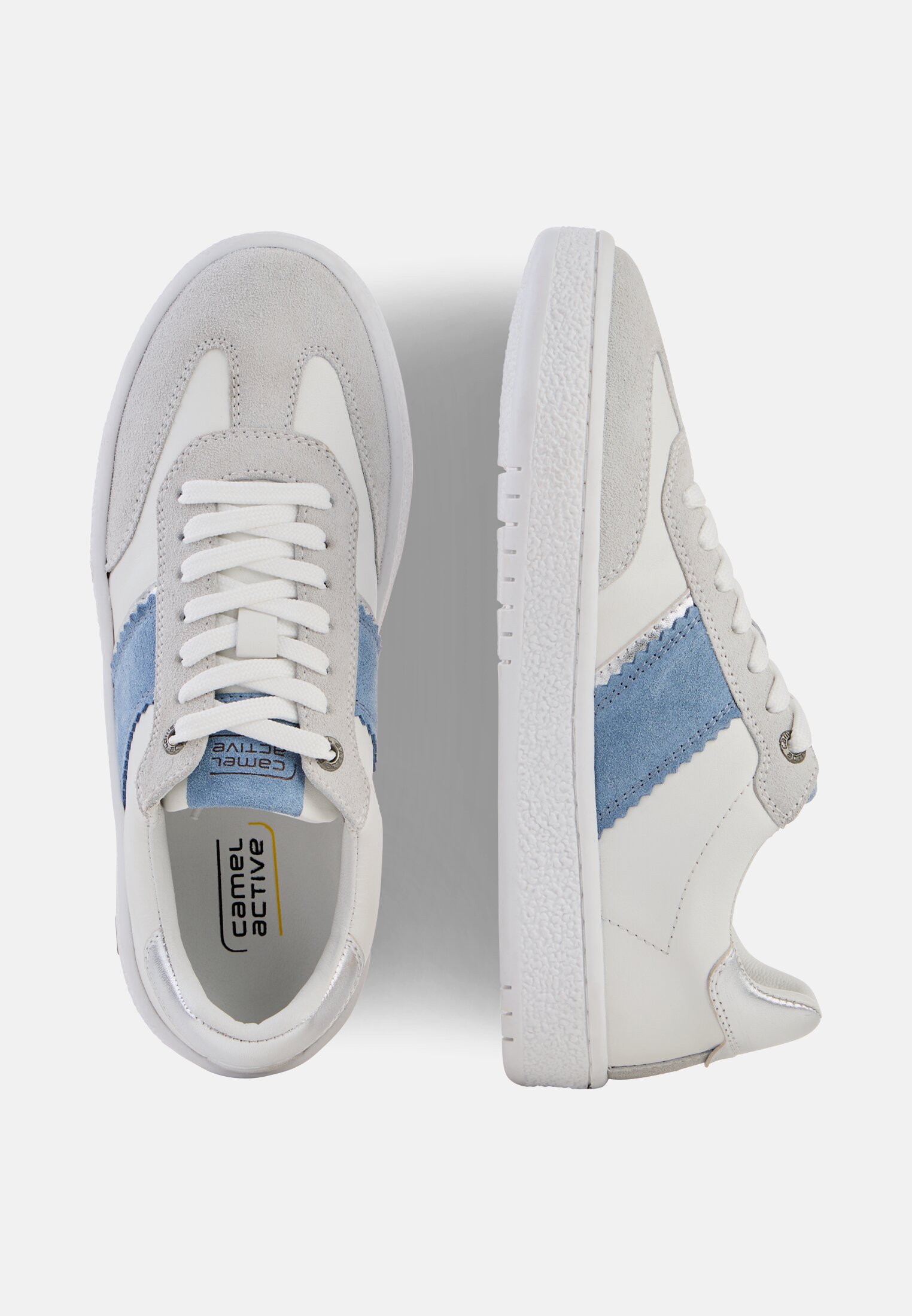 Vrouwen Sneakers gemaakt van leer frontaal van boven