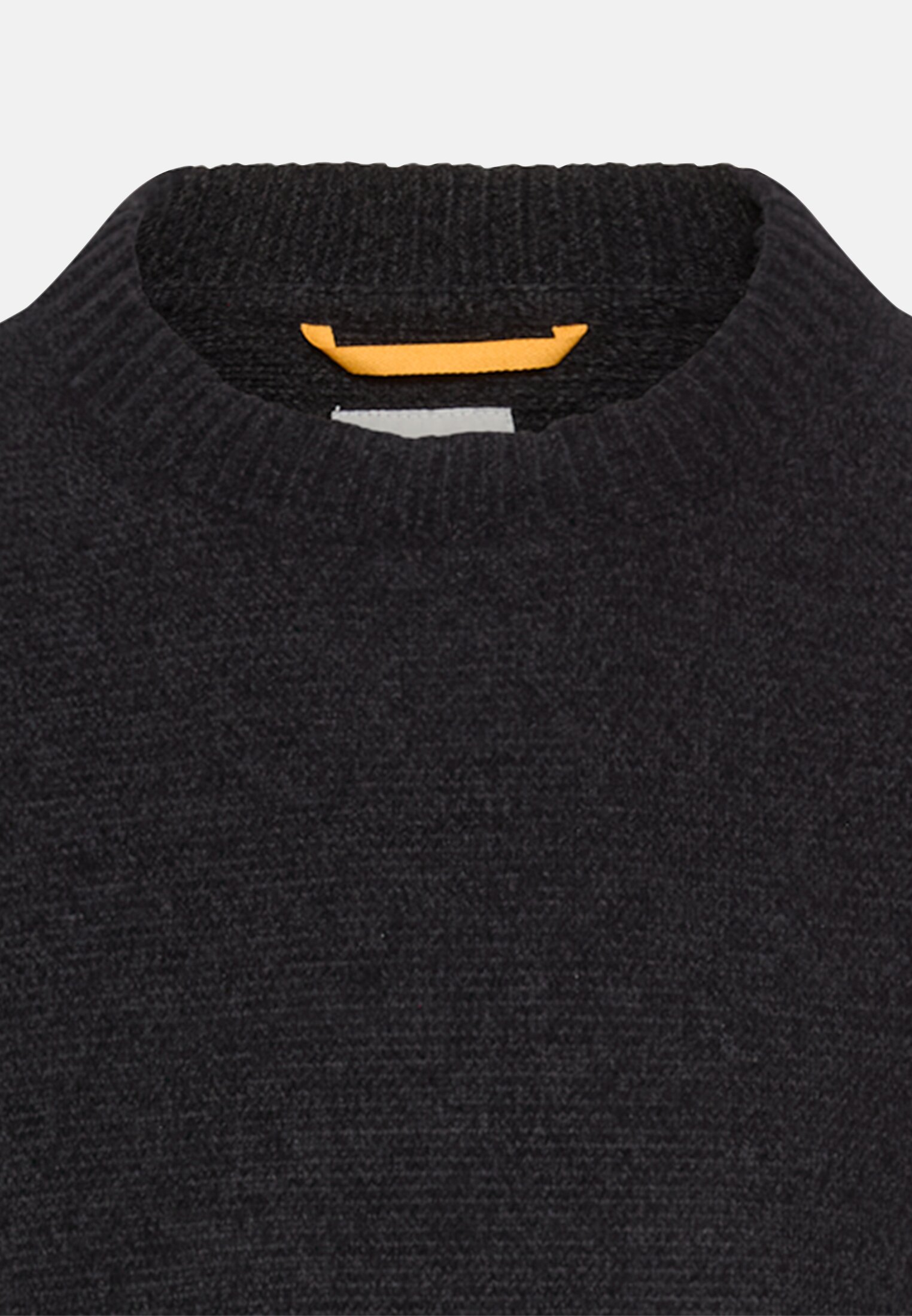 Men Sweater with round neck collar Black front close