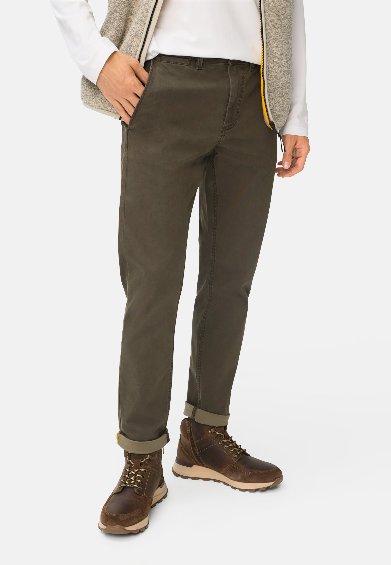 Men Slim Fit Chino Dark brown worn front