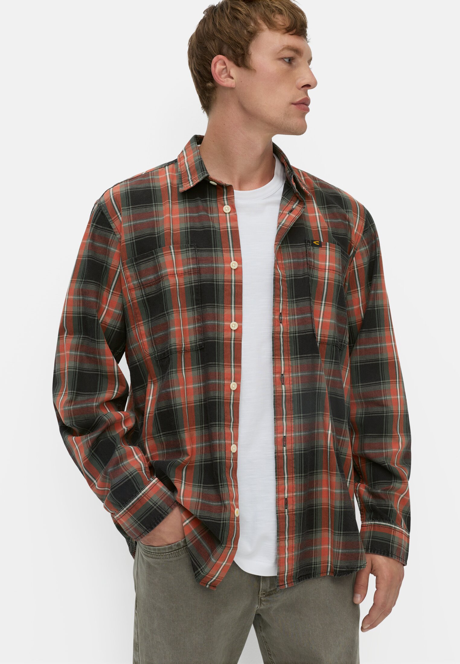 Heren Shirt met lange mouwen en borstzakken Kaneel gedragen emotional 