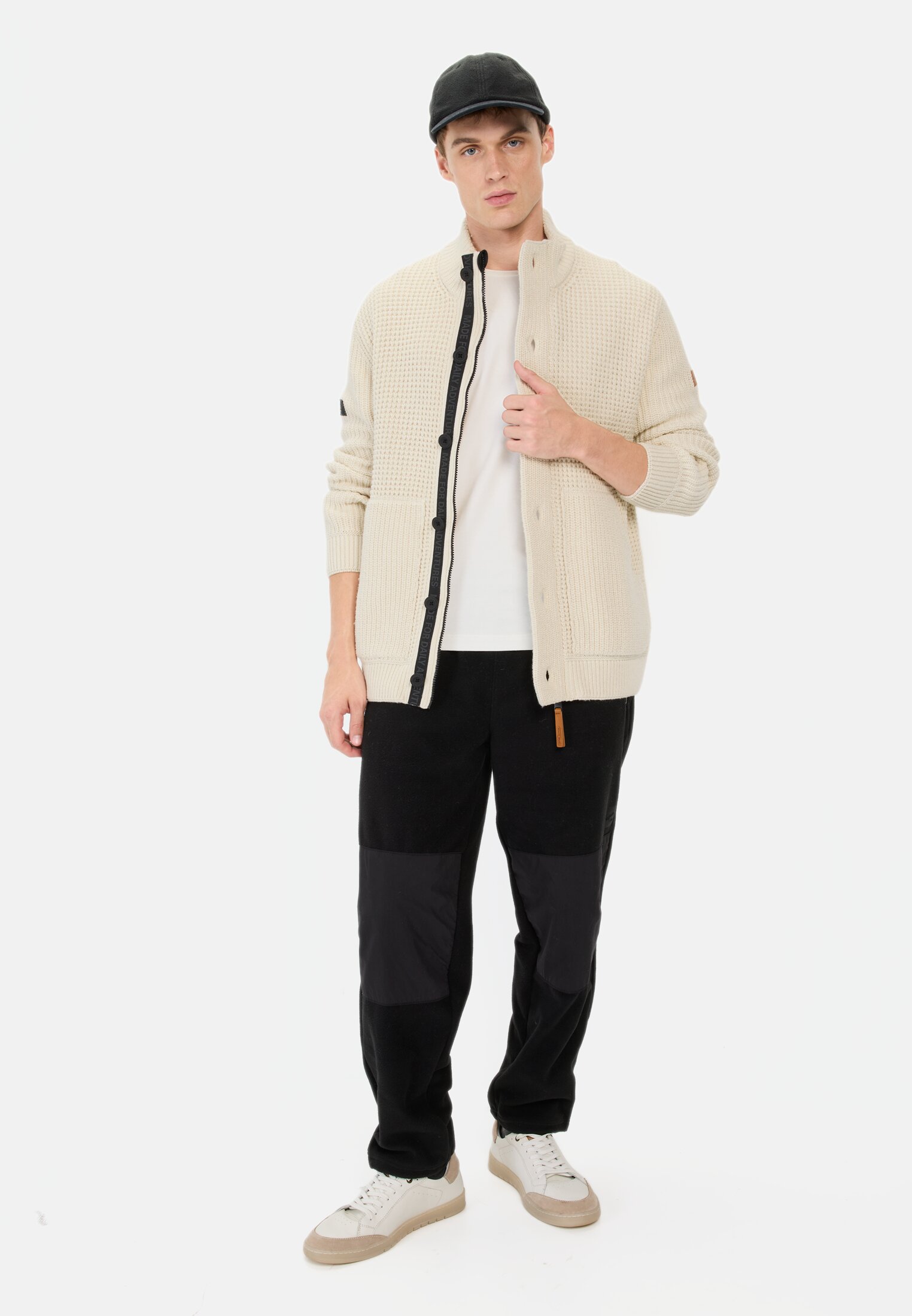 Men Cardigan with covered zipper Creme