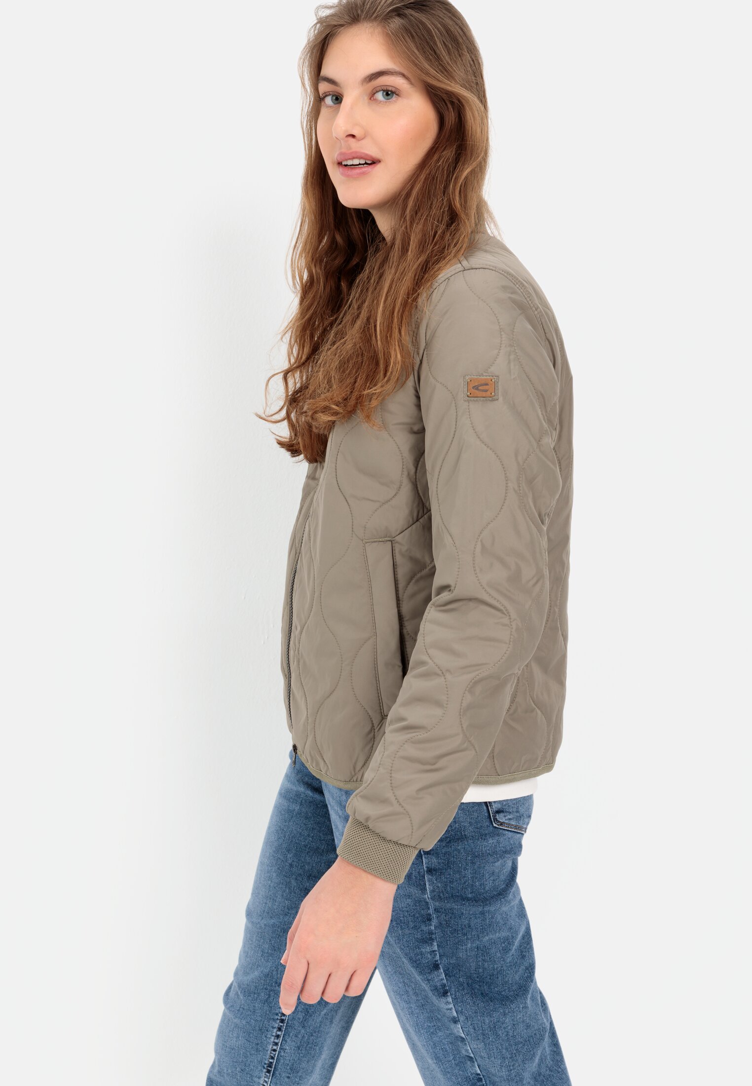 Leichte Jacken für Damen | Outdoor-Ausrüstung | camel active