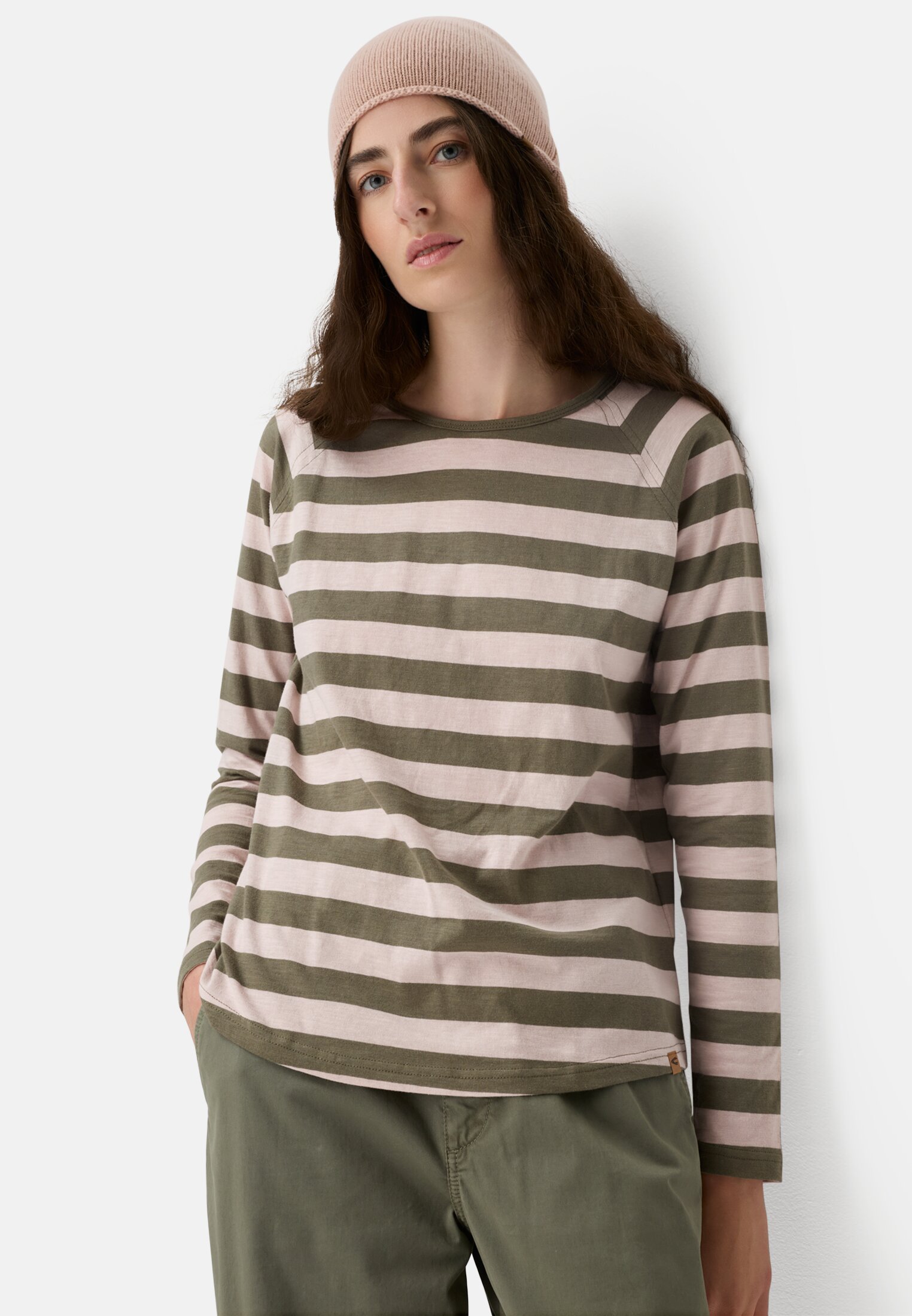 Women Striped long sleeve shirt with raglan sleeves Lilac pink worn emotional