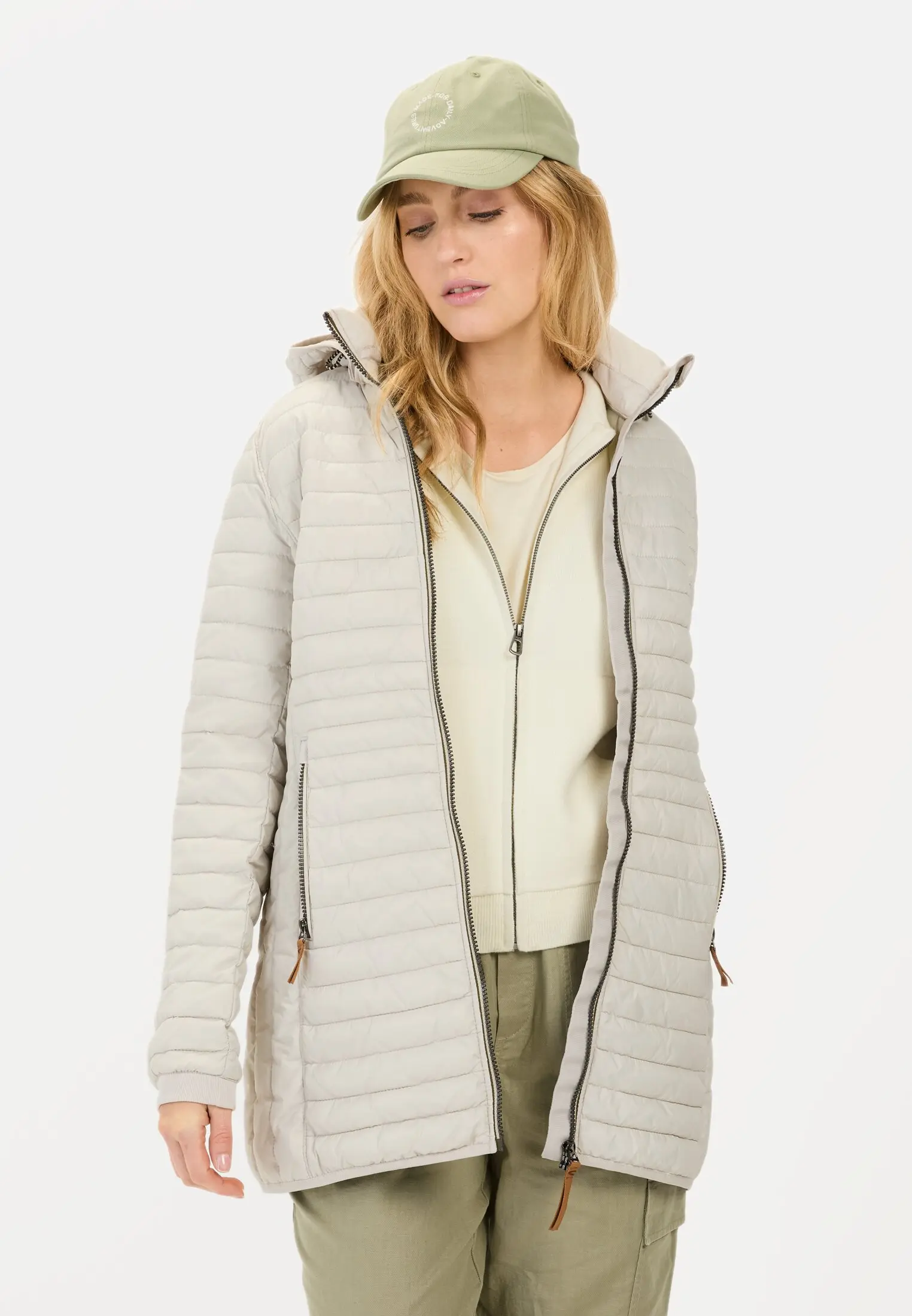 Women Quilted jacket made from recycled polyamide Pearl white worn front