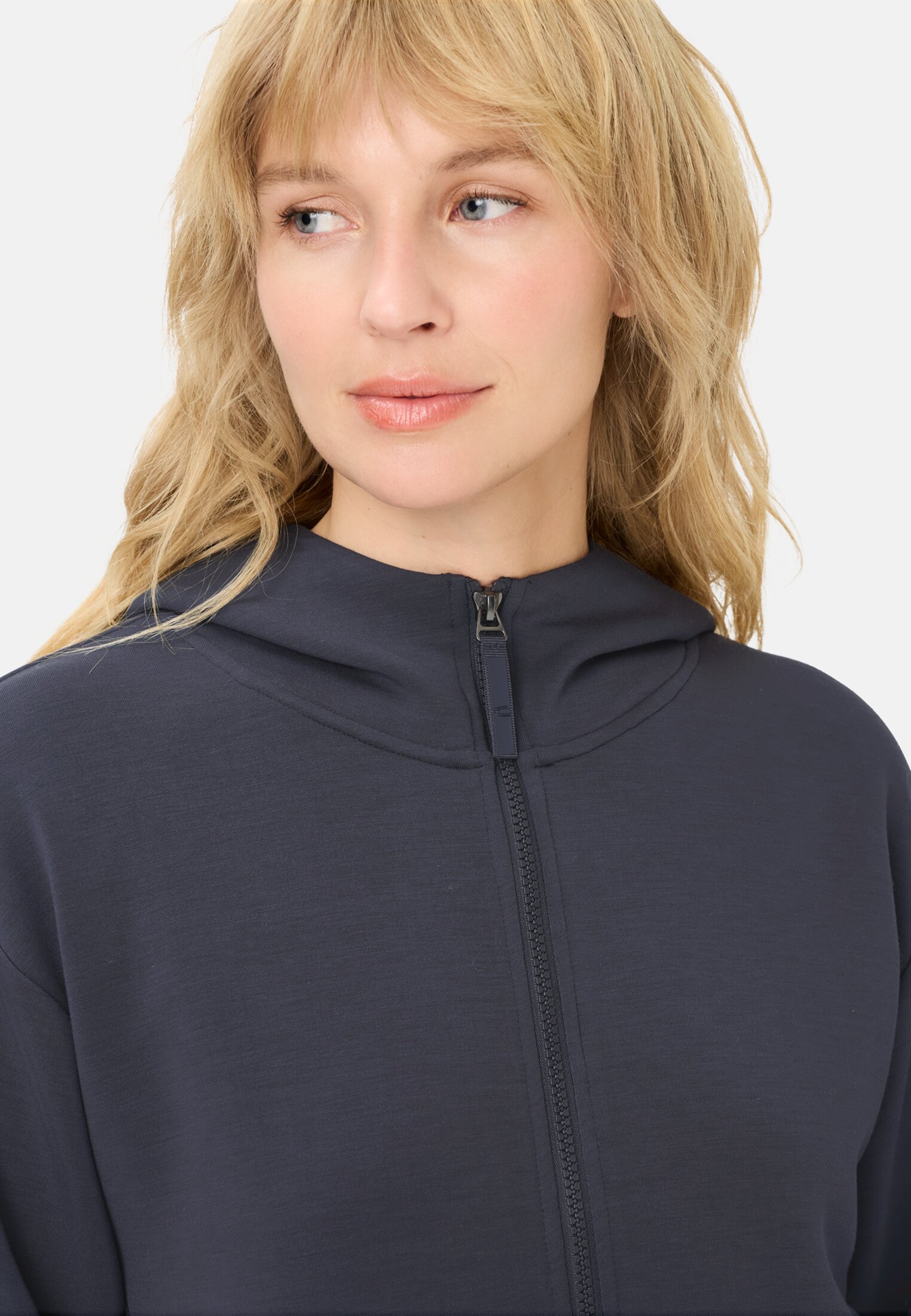 Vrouwen Sweatvest met capuchon Donkerblauw gedragen detail dichtbij