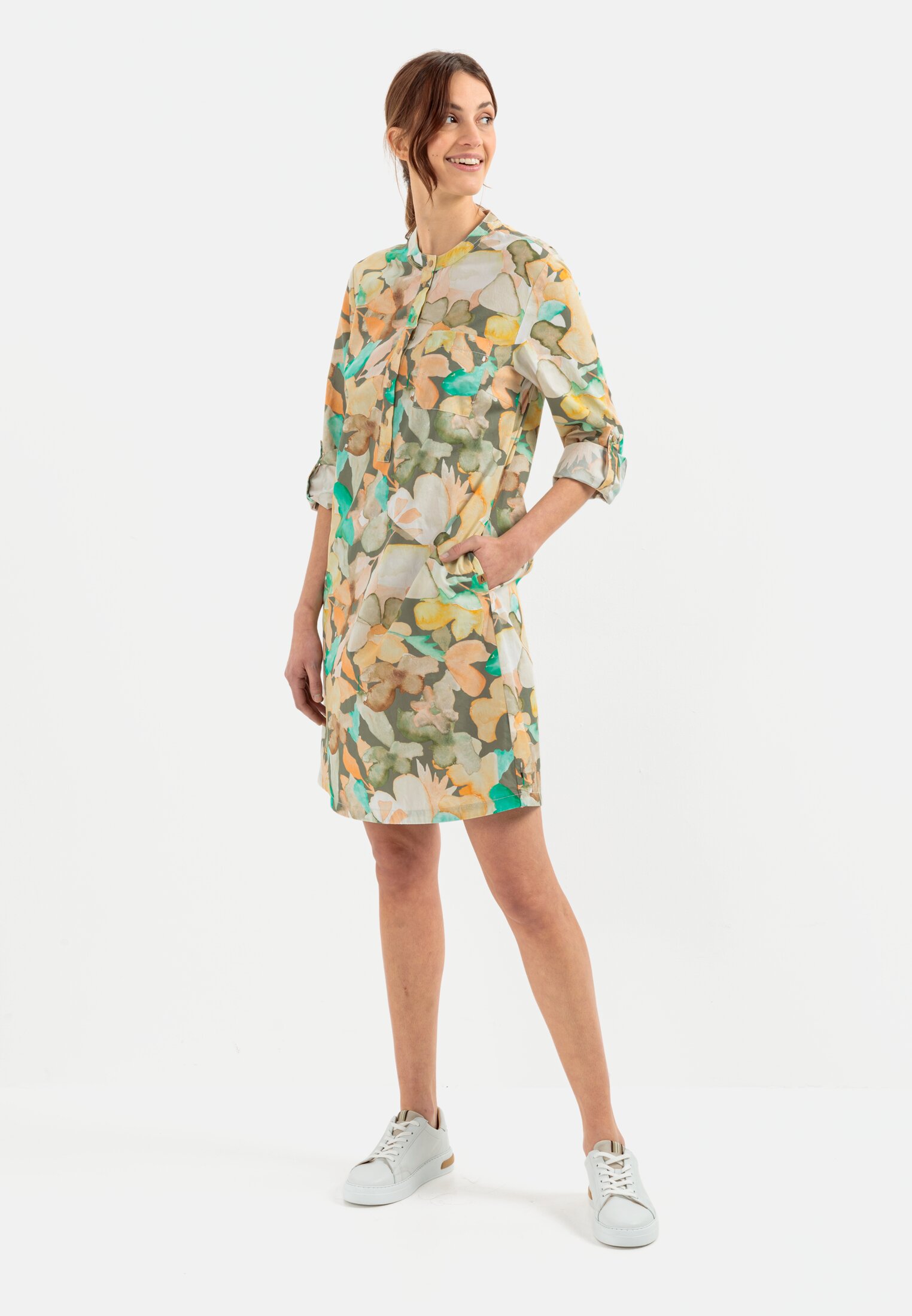 Women Summer dress with allover-print Green-Orange worn front full body