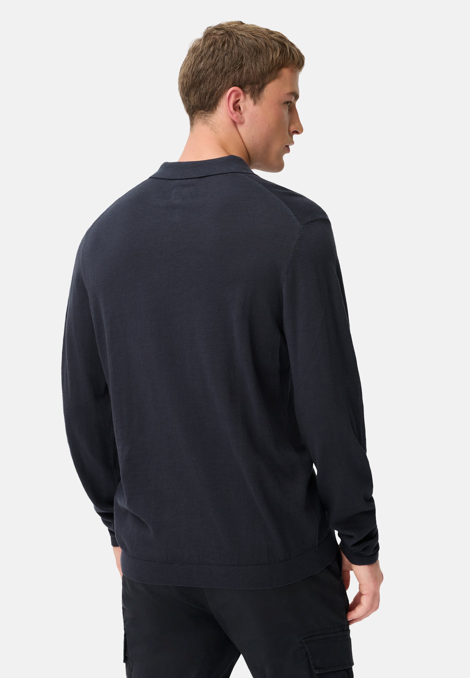 Men Light long-sleeve polo made of pure cotton Navy blue worn back