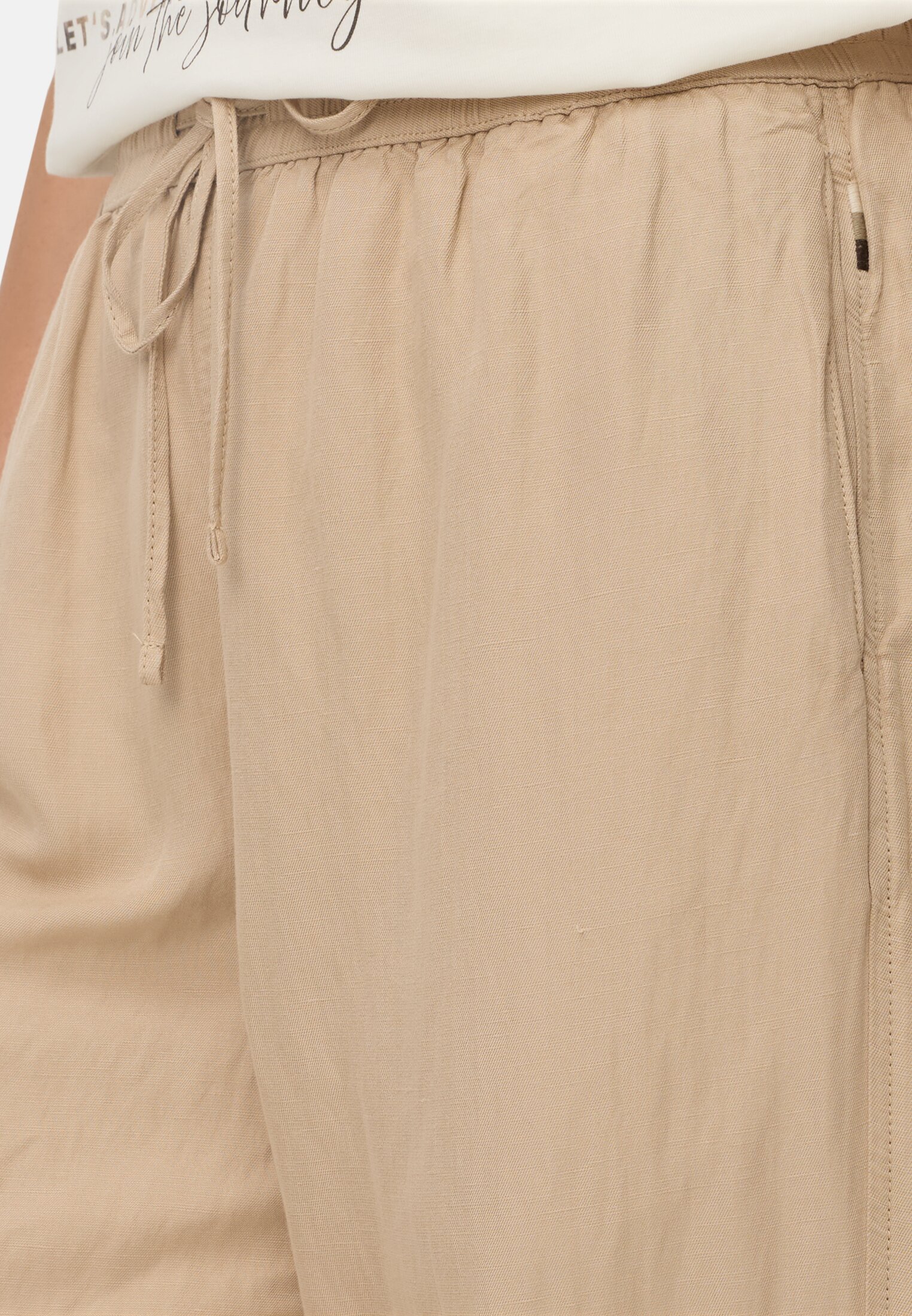 Women Casual trousers with wide-leg Sand worn detail close