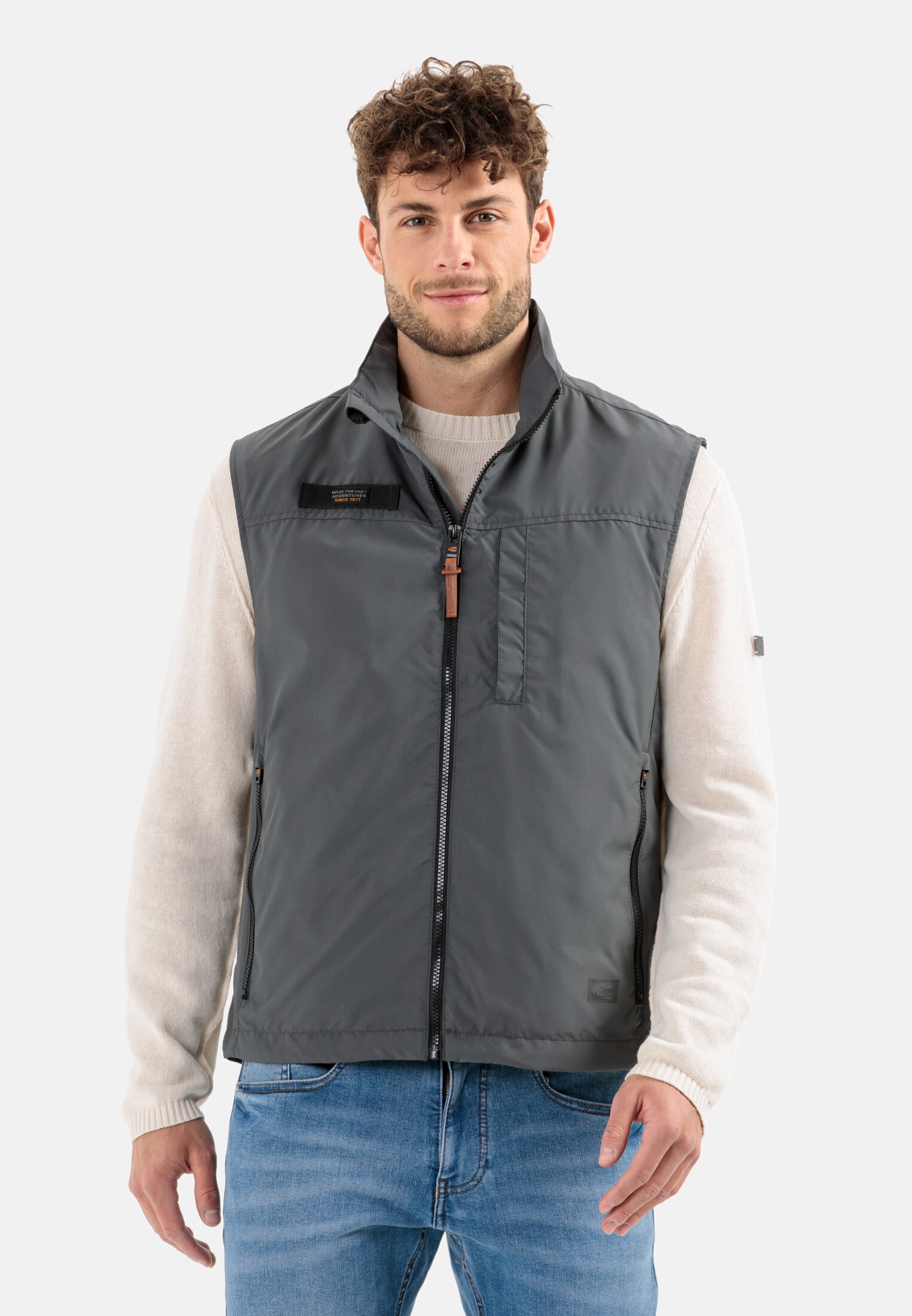 Men Light waistcoat made from recycled polyester Grey worn front