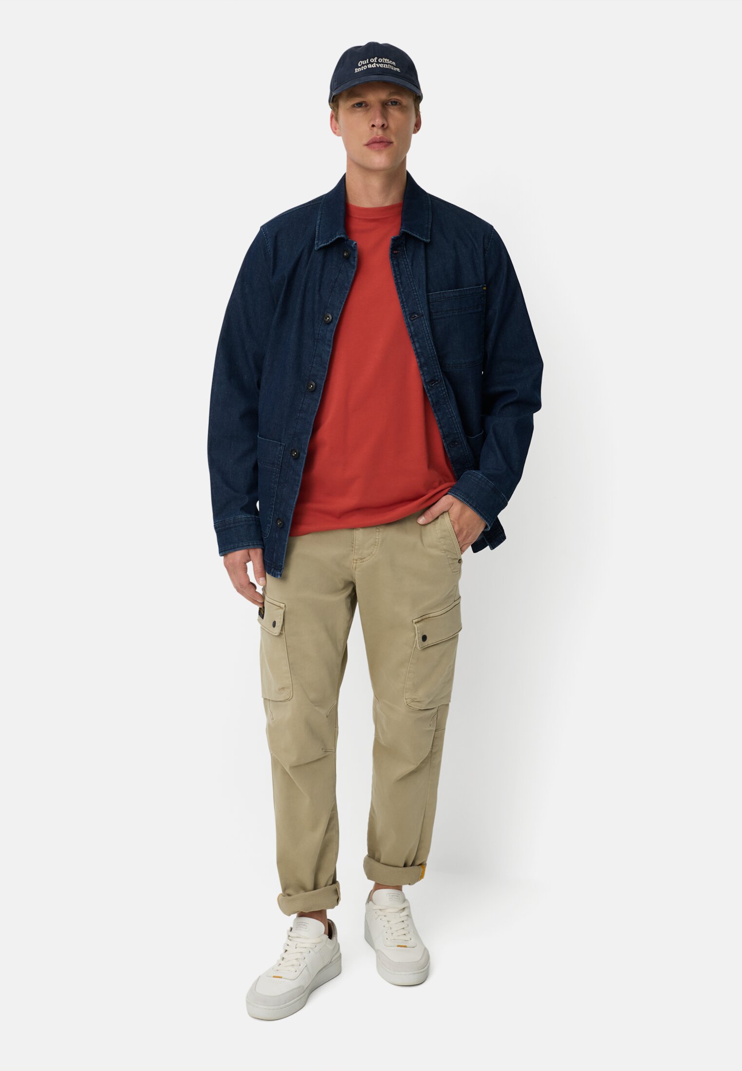 Men FleXXXactive© T-shirt with 4-way stretch Terra Red worn front full body