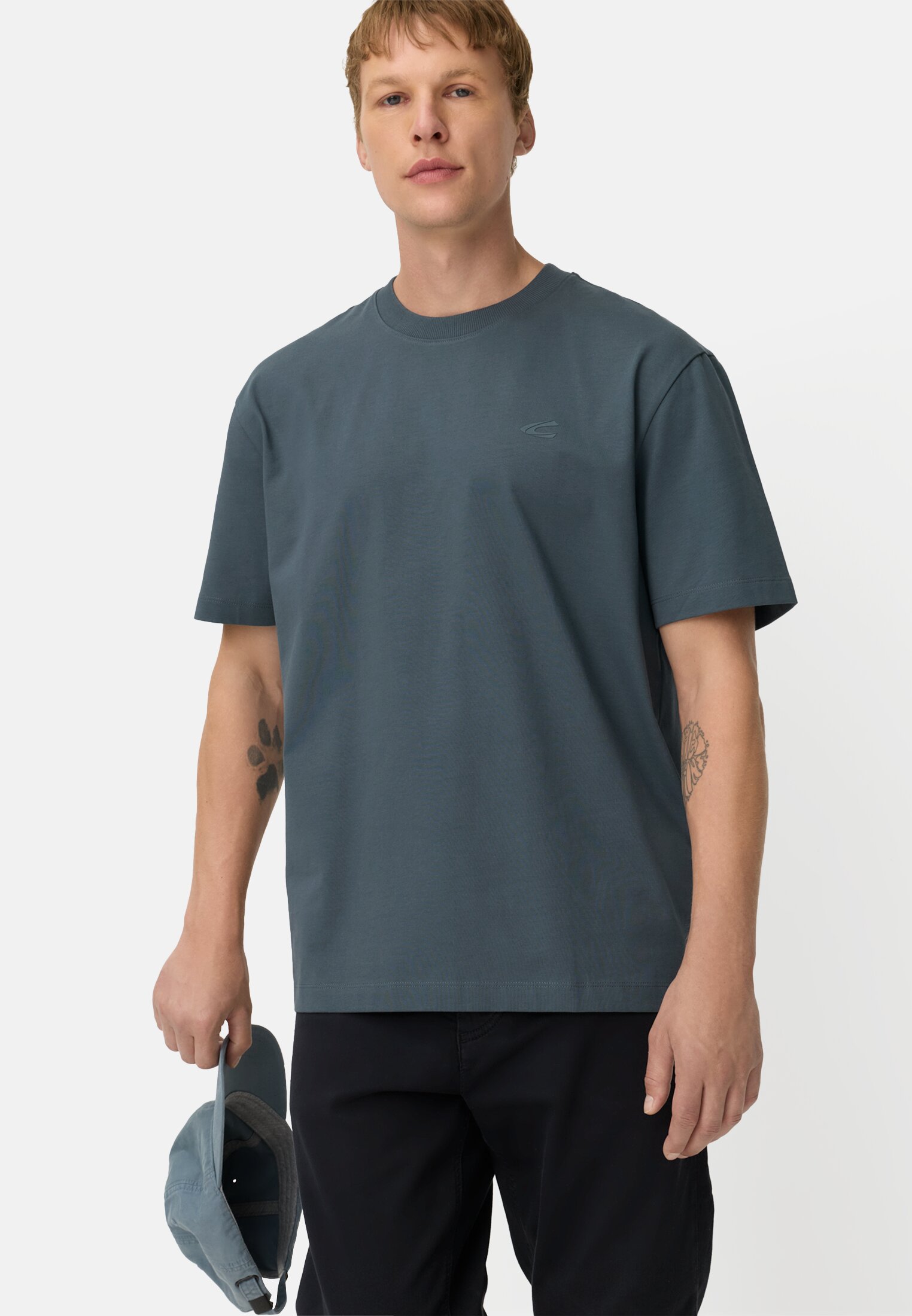 Heren T-shirt met rugprint in relaxed fit Inktblauw gedragen emotional
