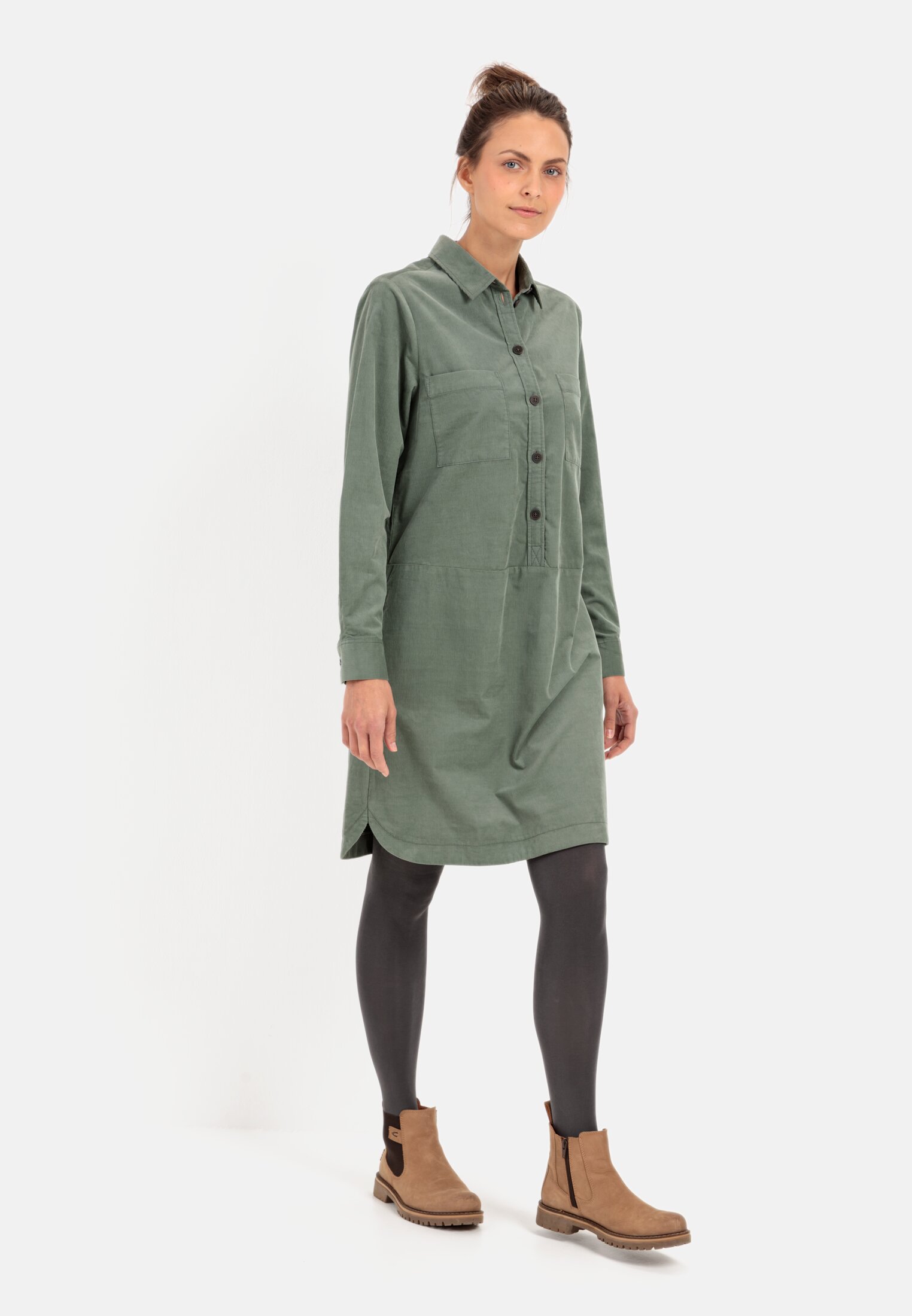 Damen Hemdblusenkleid mit langen Ärmeln Kahki getragen emotional