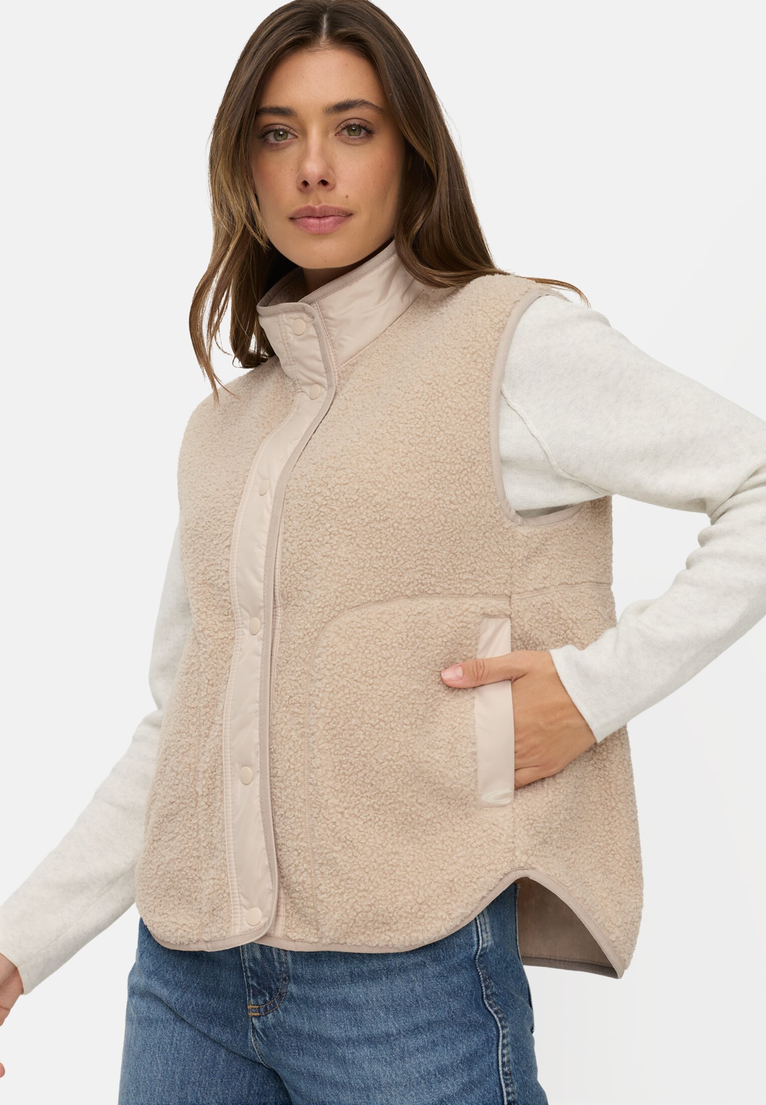 Women Short vest with reflective details Oats worn emotional