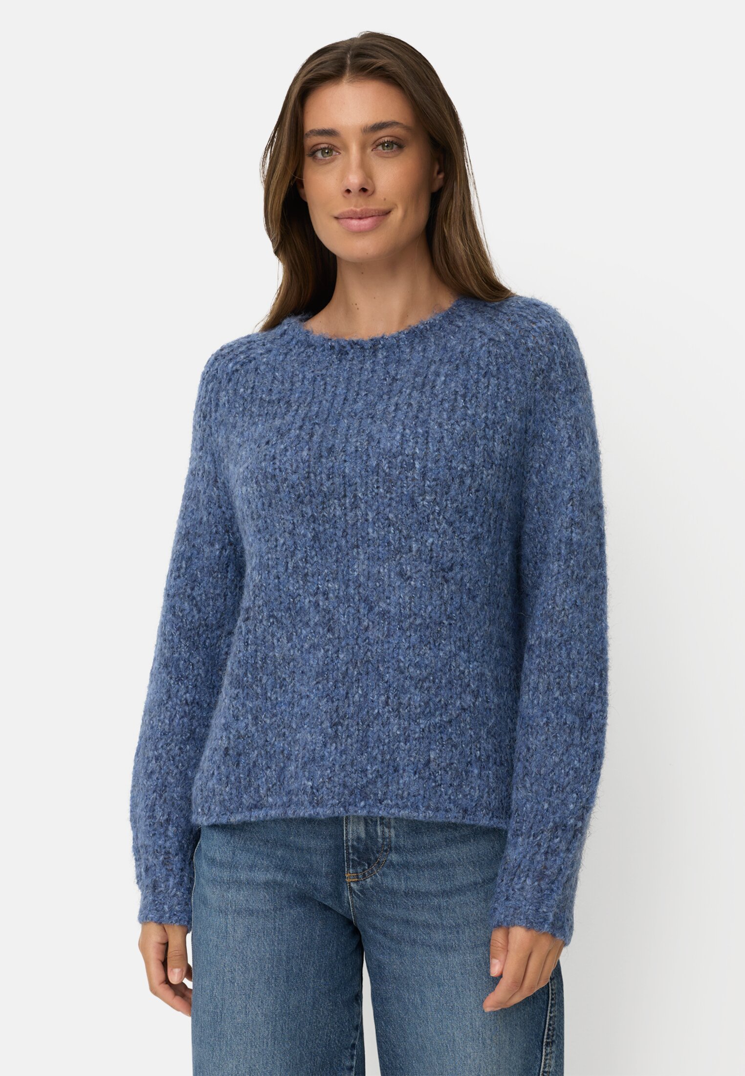 Damen Strickpullover mit weiten Ärmeln Jeansblau getragen vorn