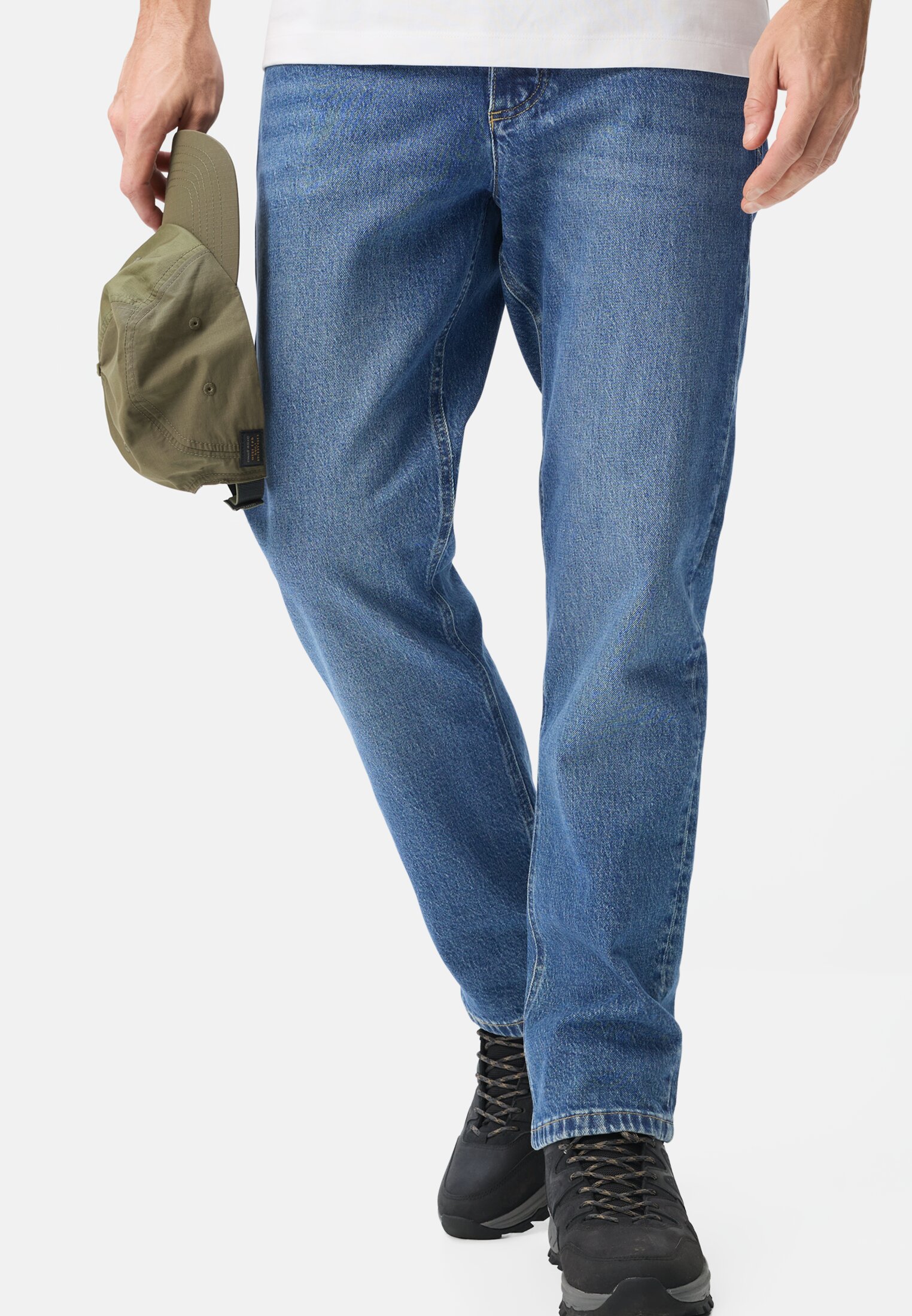 Men Relaxed fit jeans with 2-way stretch Ocean blue worn emotional