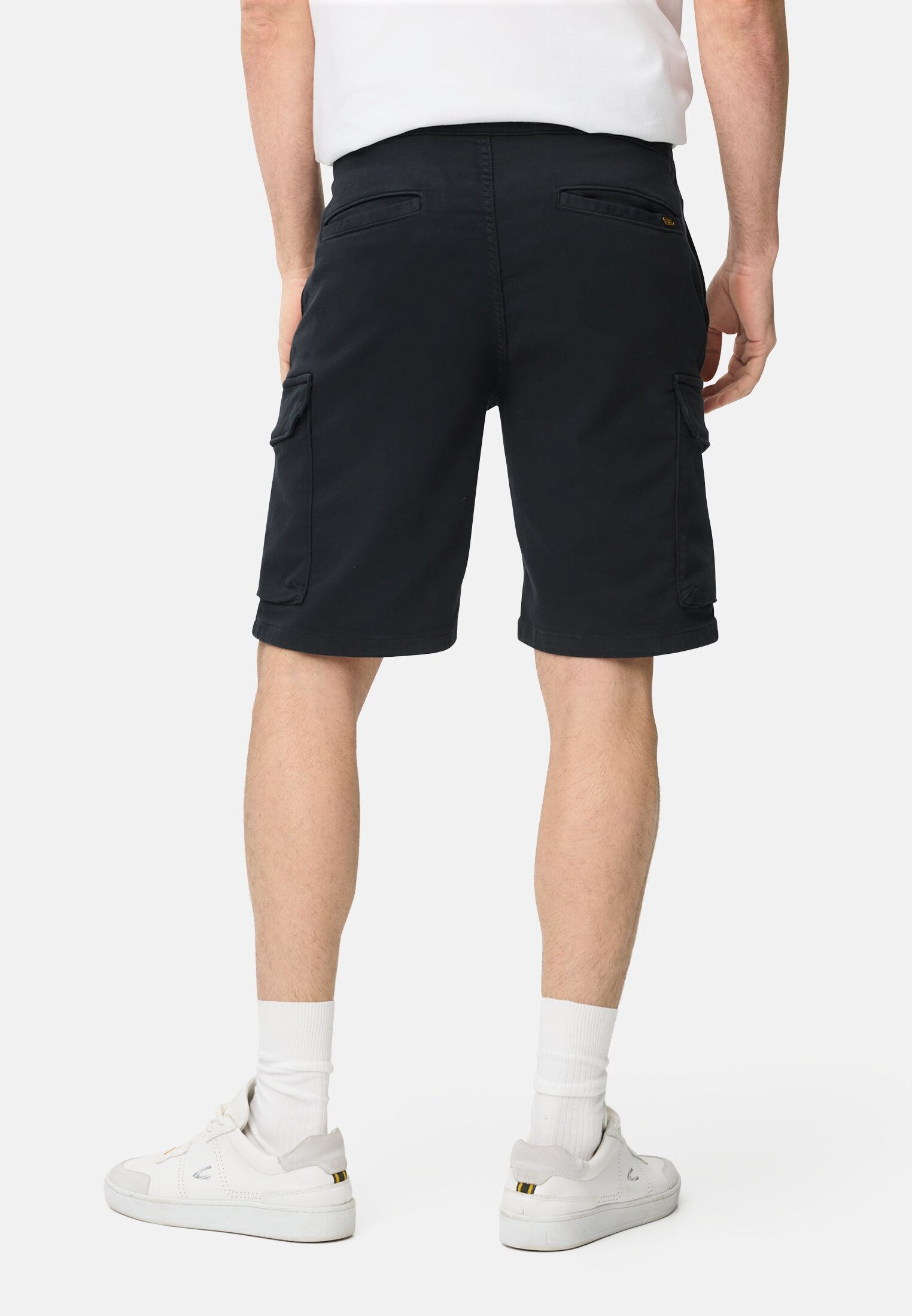 Heren fleXXXactive® shorts met trekkoord Donkerblauw gedragen achter