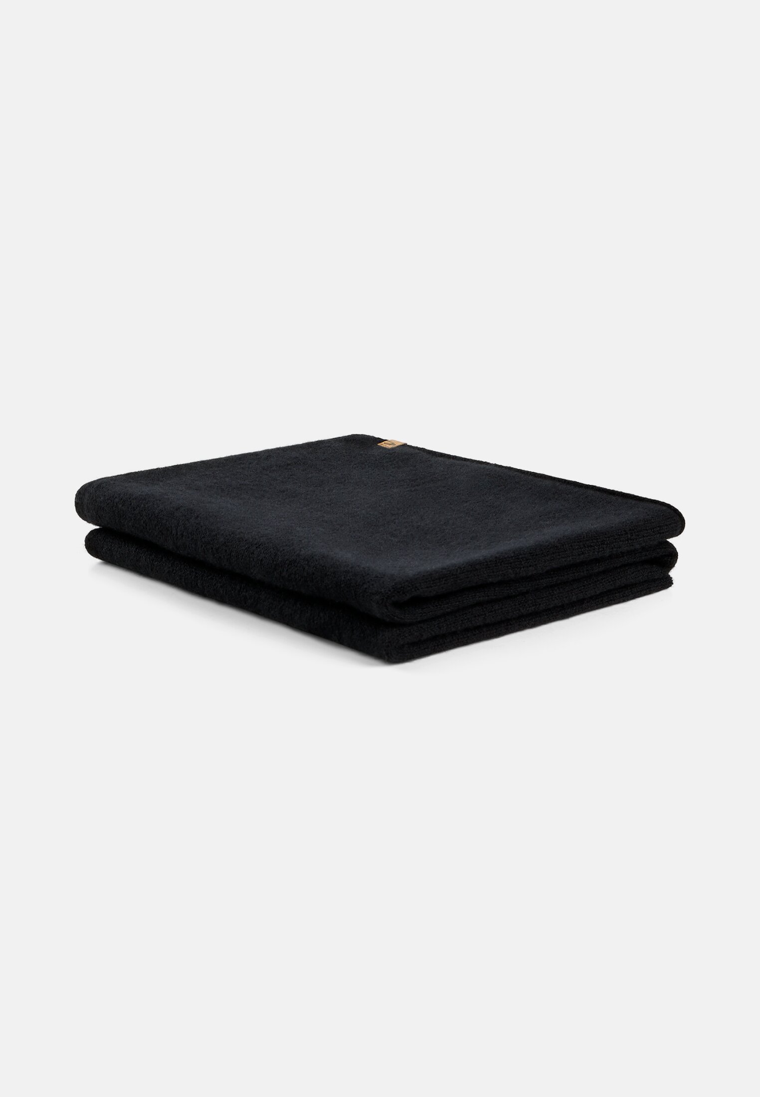 Women Knitted scarf made from 100% cashmere Black frontal top