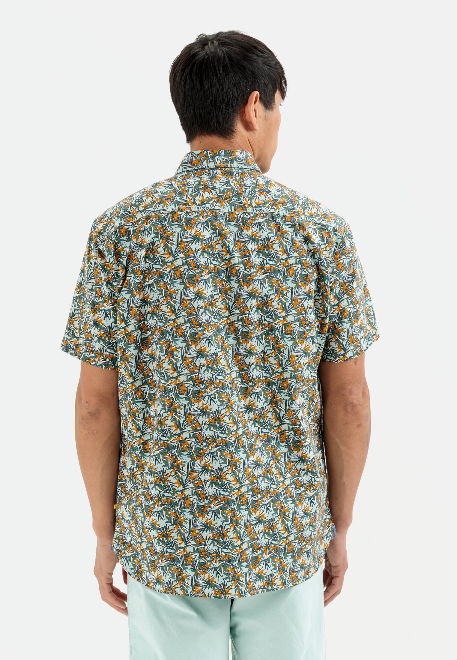 Men Shortsleeve shirt with allover-print Green-Orange worn back