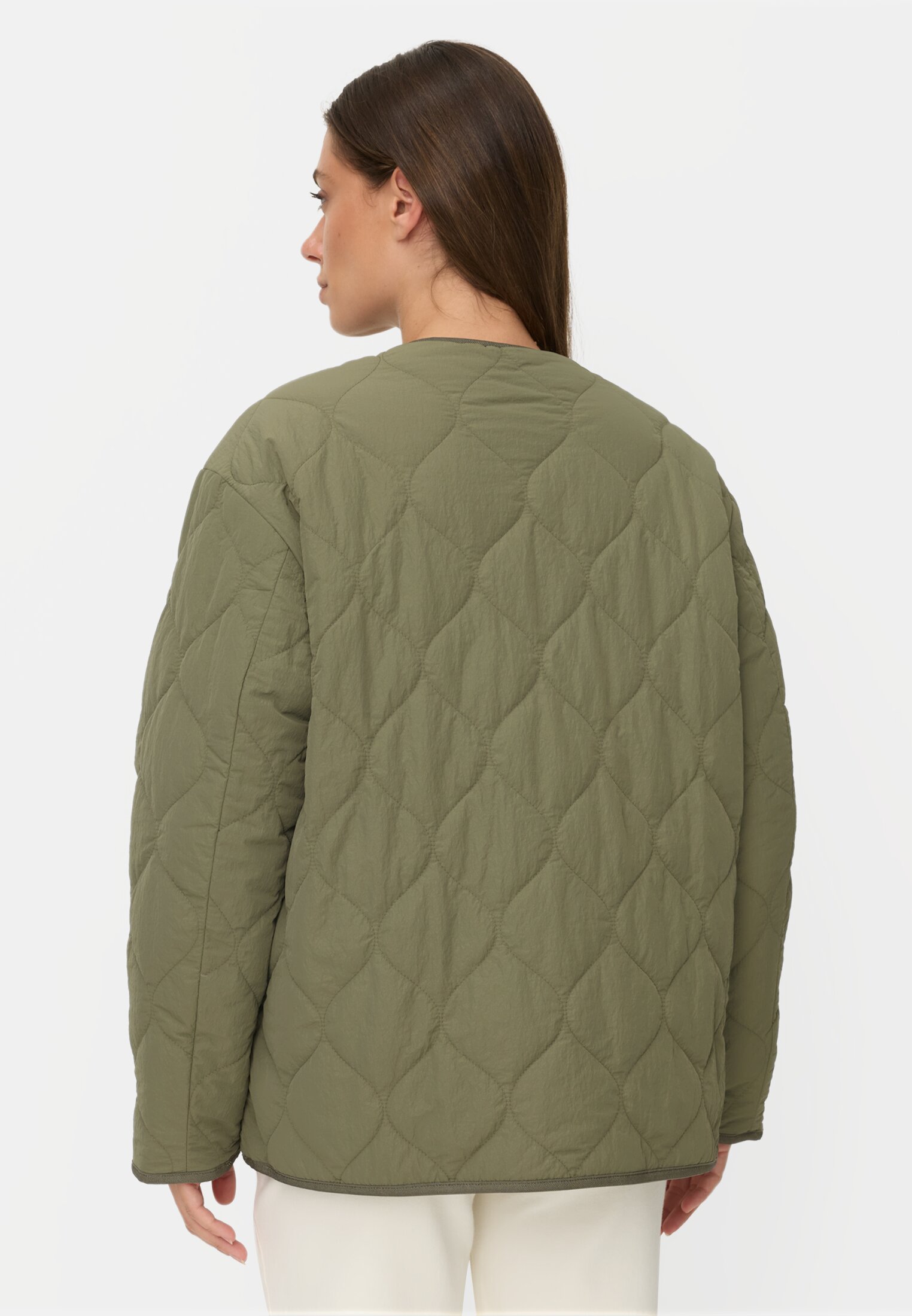 Damen Wendbare Teddyjacke in Übergroßer Passform Dunkelgrün getragen hinten
