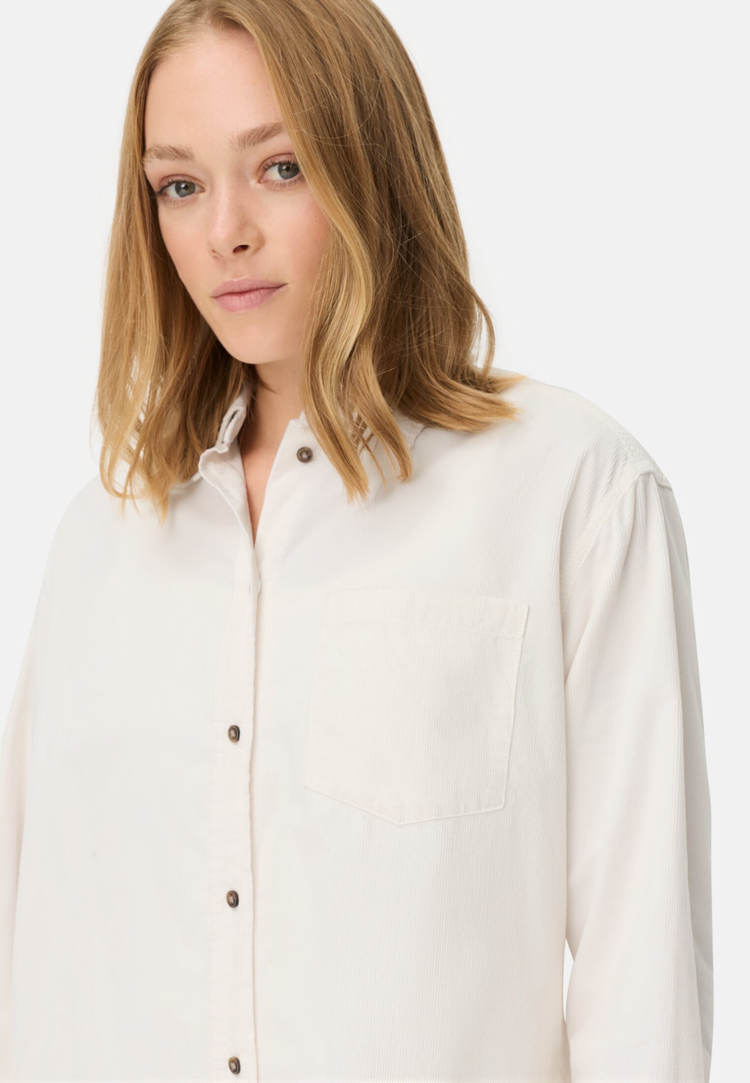 camelactive_Bluse_Milk_White_309794-6S02-01_M5 Women Blouse with chest pocket Milk white worn detail close