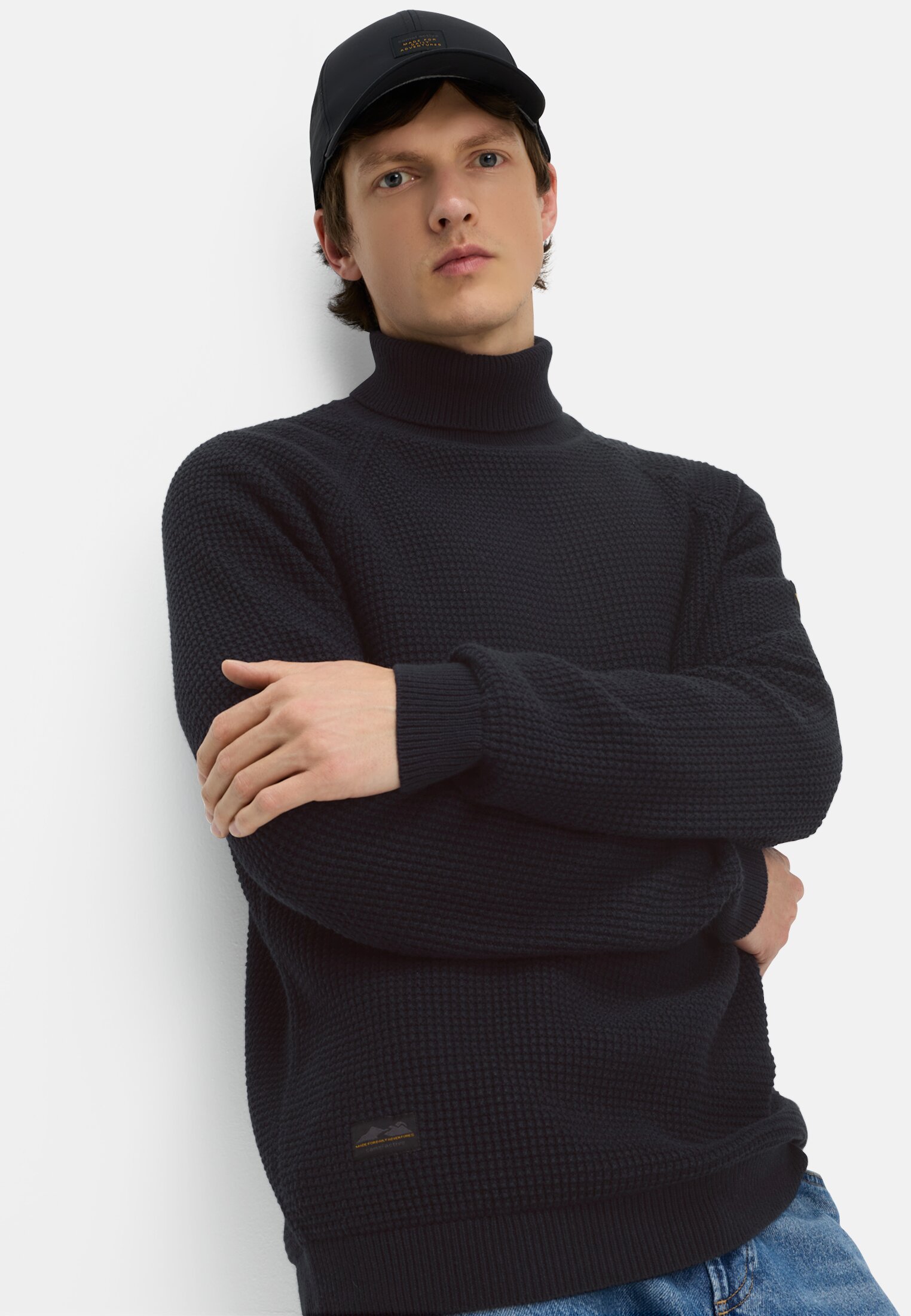 Men Knitted sweater with stand-up collar Navy blue worn emotional