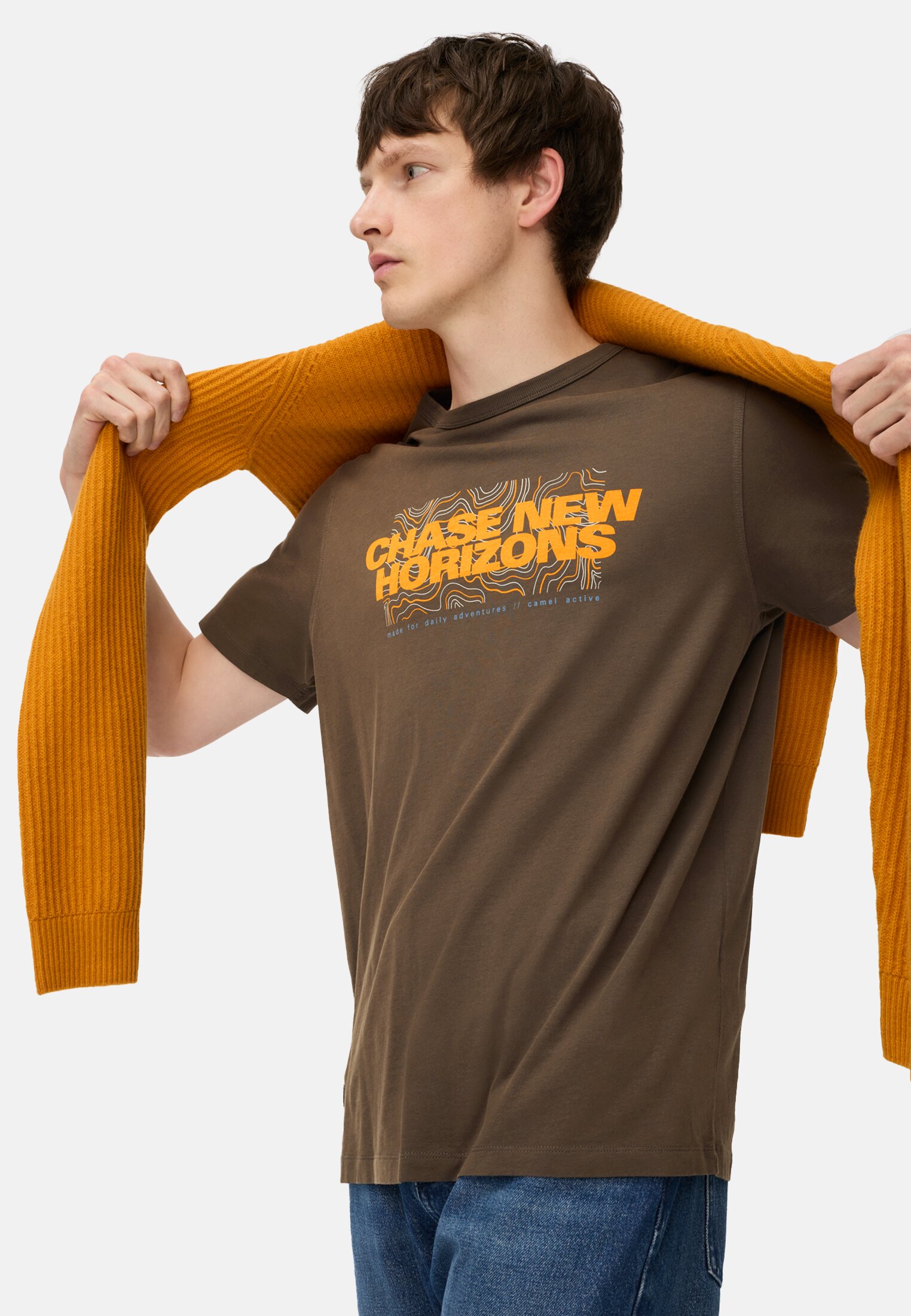 Men T-shirt made of pure cotton Dark brown worn emotional