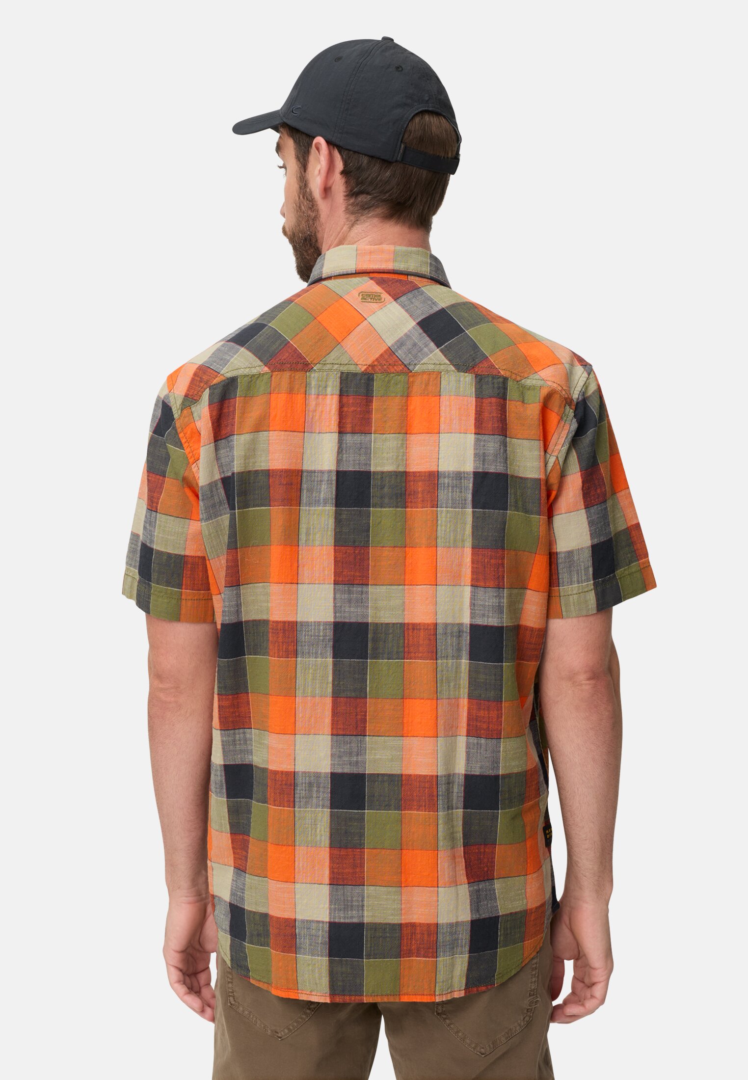Men Checkered shirt made of pure cotton Orange worn back