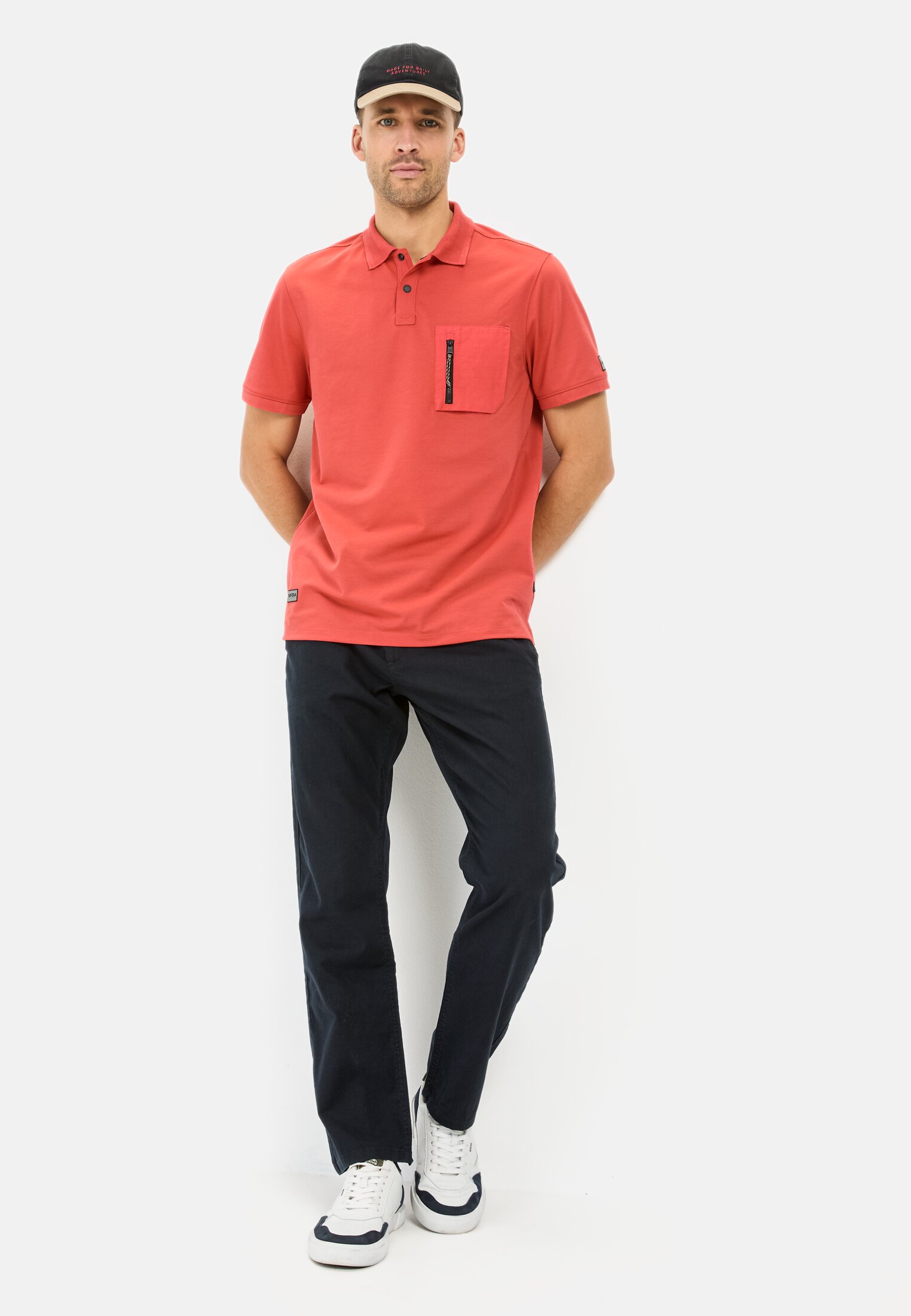 Men Chino trousers with drawstring made from a linen blend Dark Blue worn front