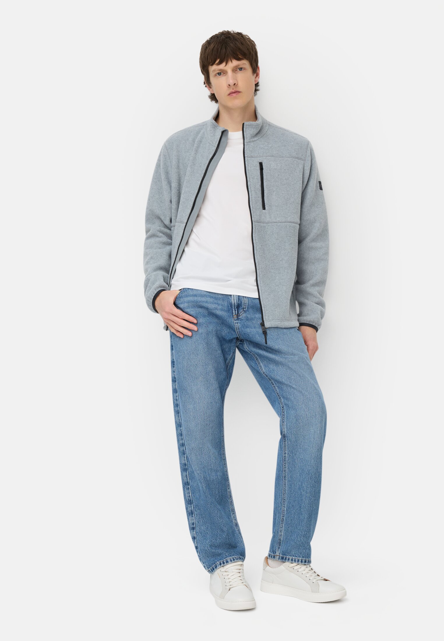 Men Fleece jacket with chest pocket Stone gray worn front full body