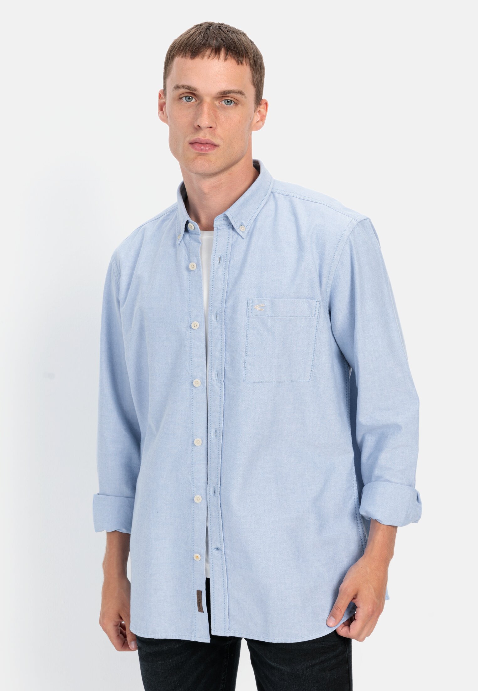Men Oxford shirt made from certified organic cotton Light blue worn front