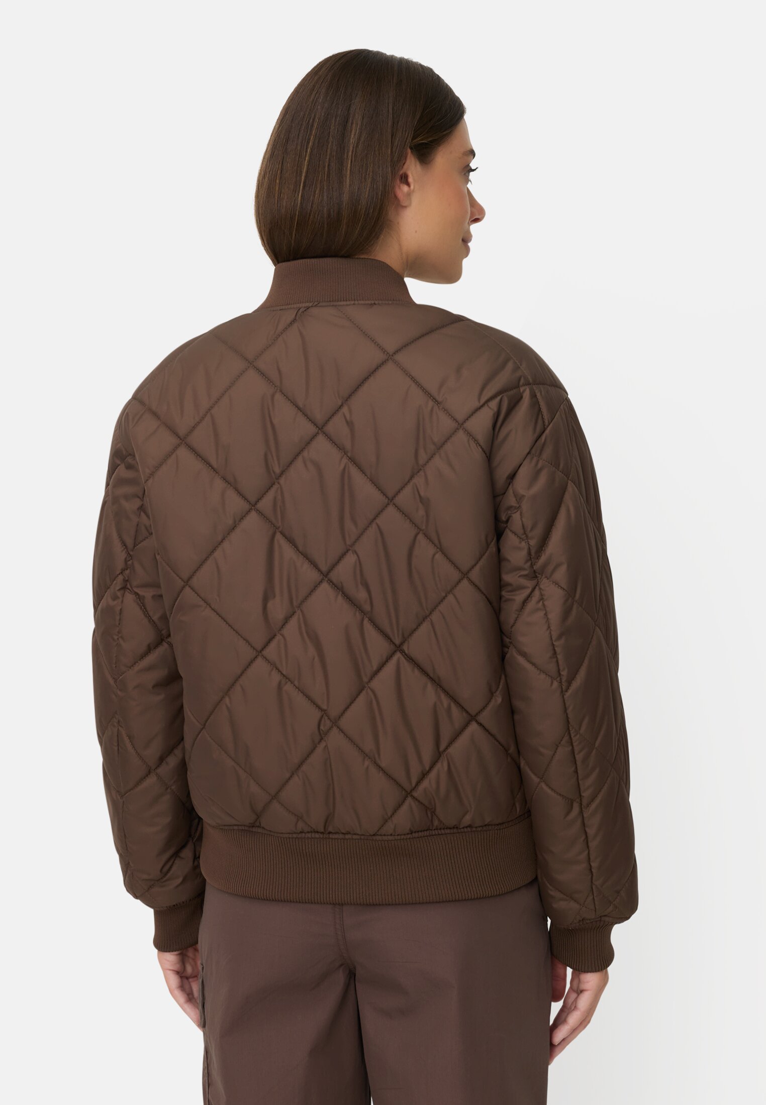 Vrouwen Oversized bomberjack met bedrukte voering Bruin gedragen achter