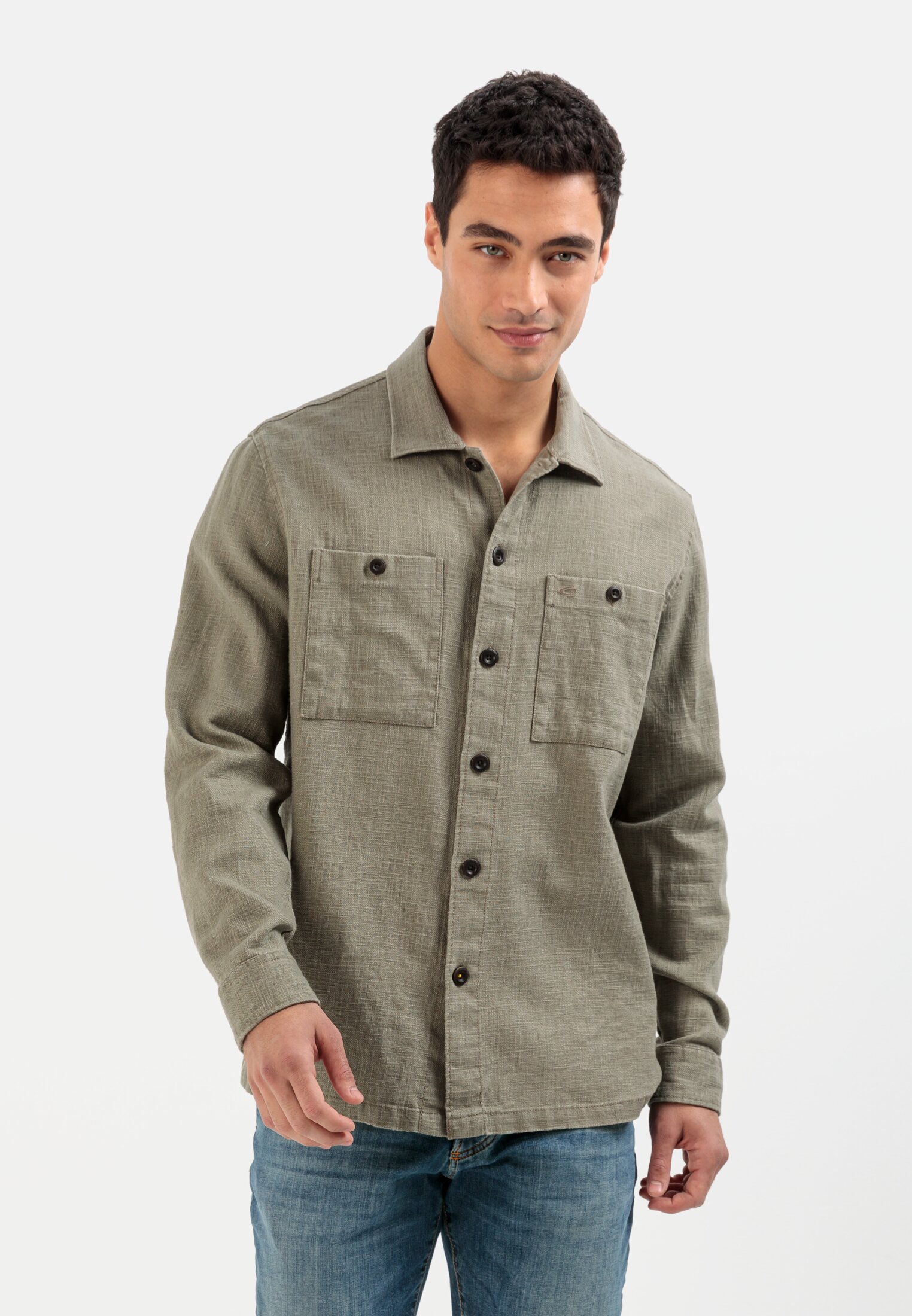 Men Overshirt in a linen-cotton mix Khaki worn front