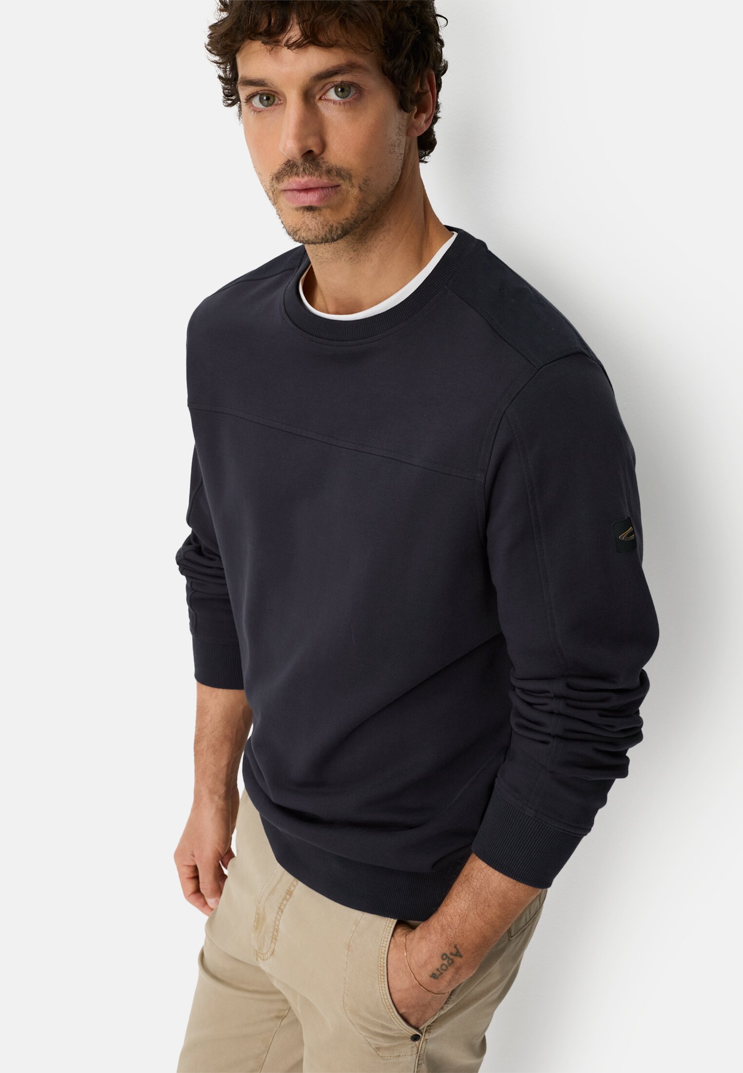 Heren Trui met ronde halslijn Marineblauw gedragen emotional 