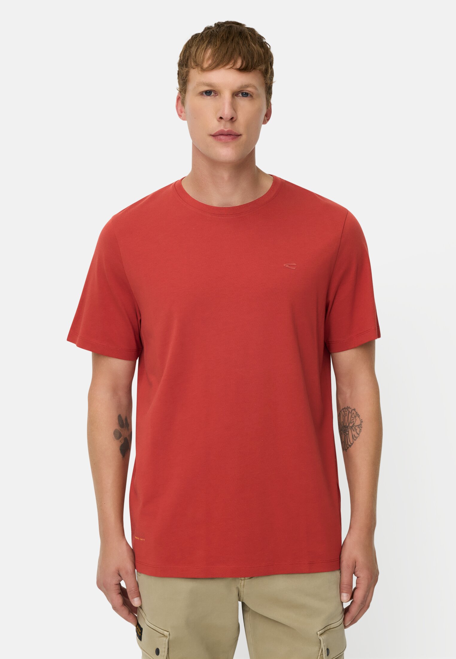 Men FleXXXactive© T-shirt with 4-way stretch Terra Red worn front