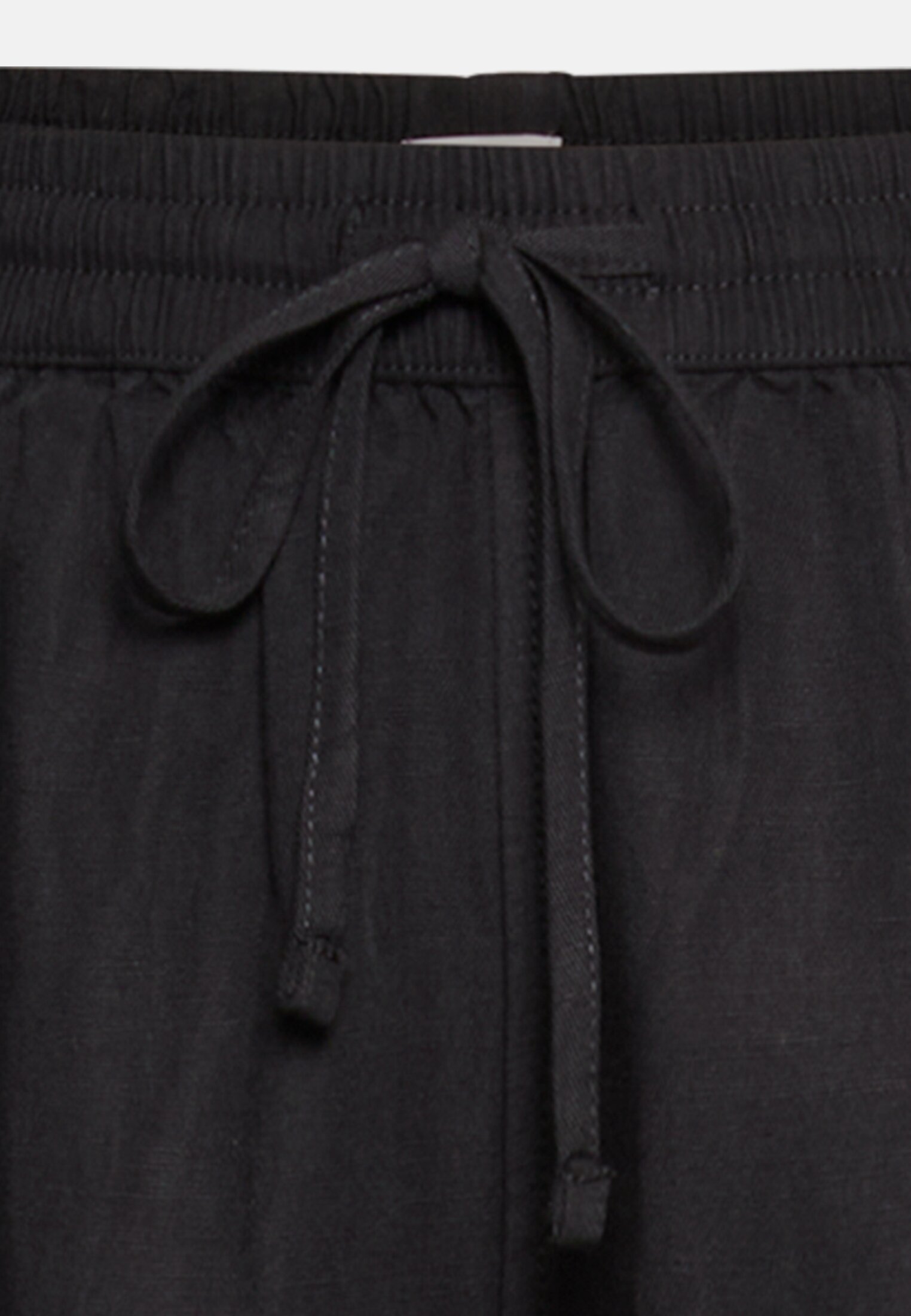 Damen Bermuda Shorts mit Tunnelzug Kaviar vorne nah