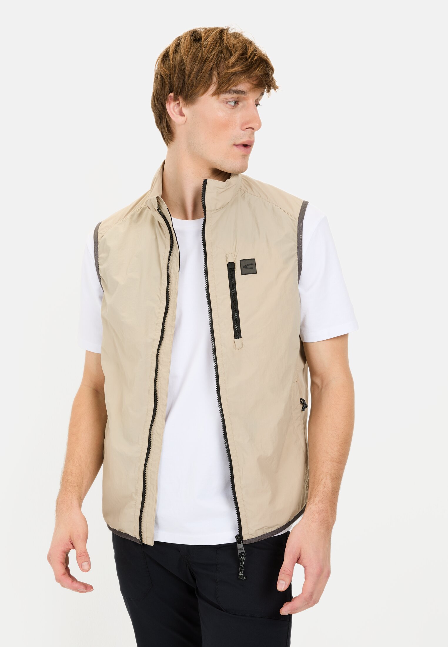 Men Outdoor vest with elastic inserts Beige worn front