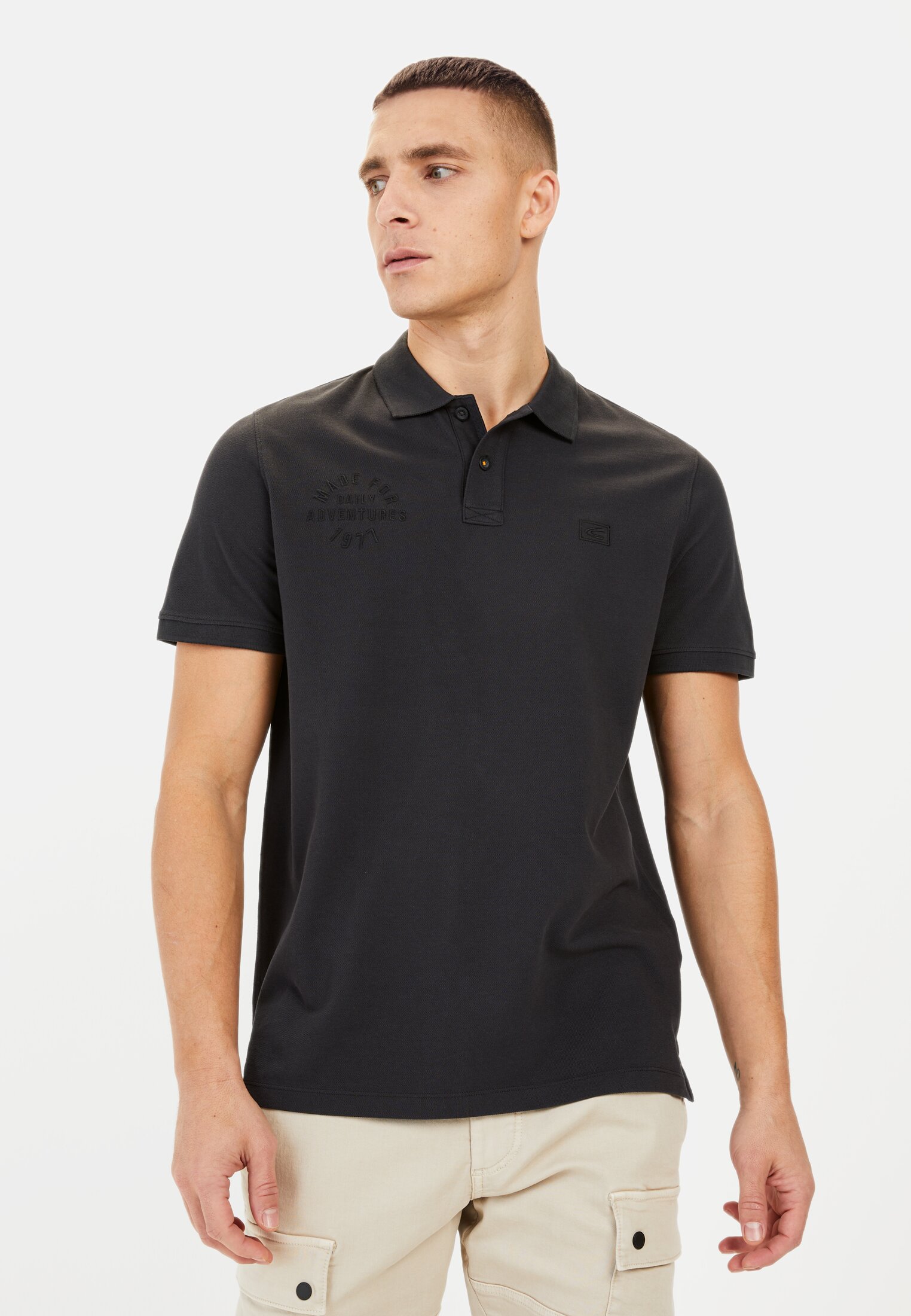 Men Short-sleeve polo shirt made of cotton Black worn front