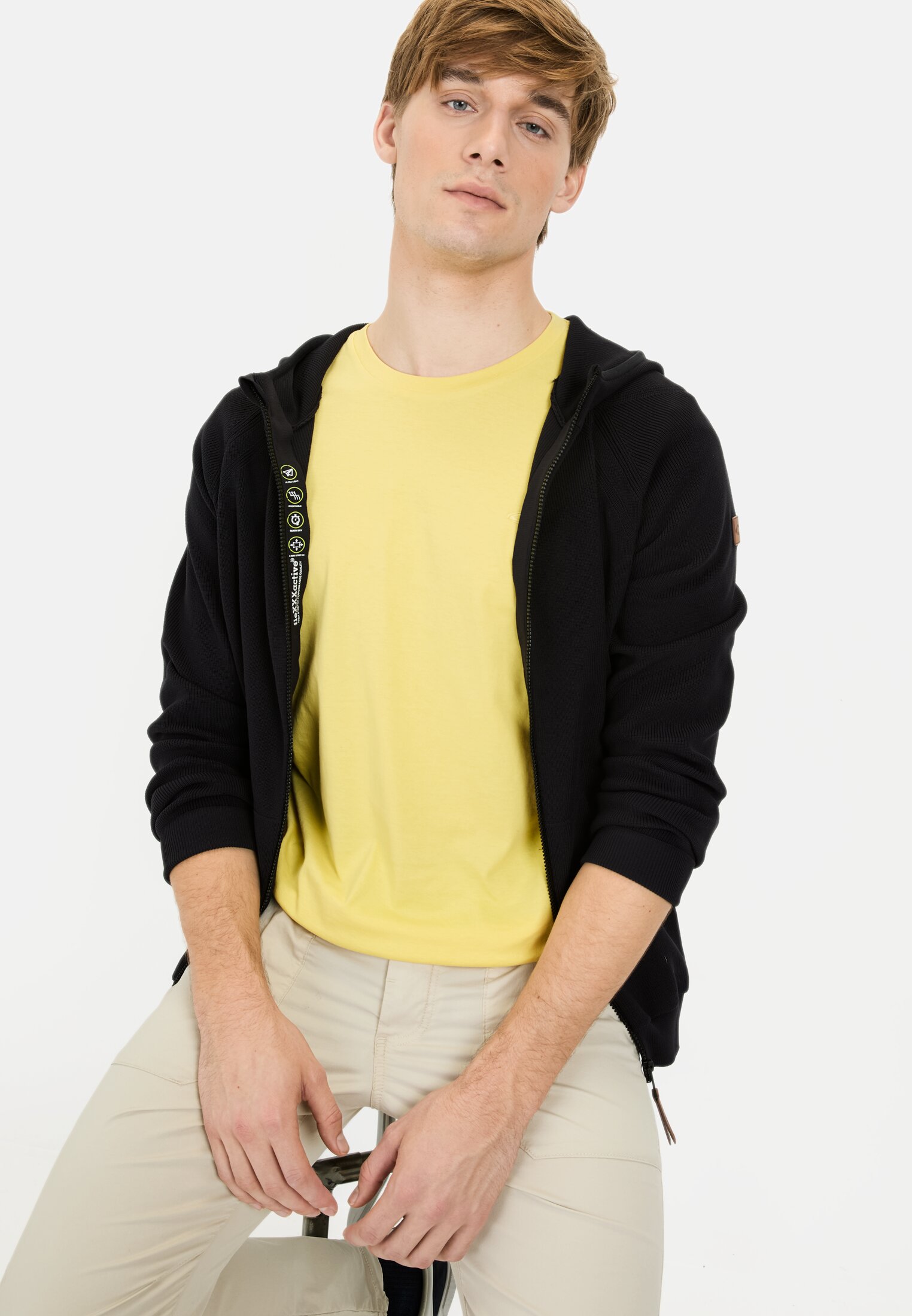 Heren Basic T-shirt made of pure cotton Geel gedragen emotional 