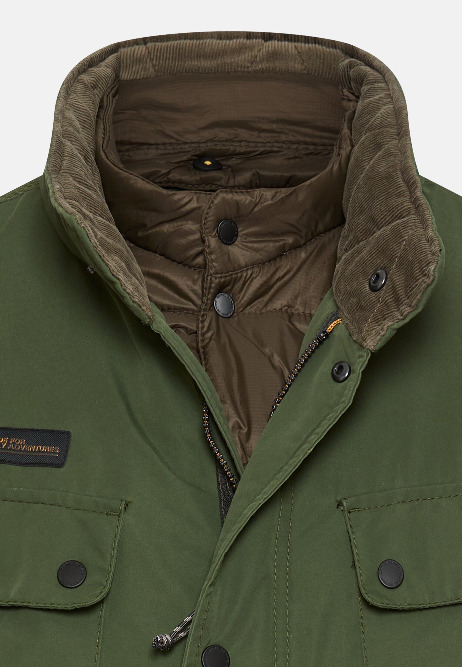 Herren Field Jacket mit verstallbarem Bund Blattgrün vorne nah