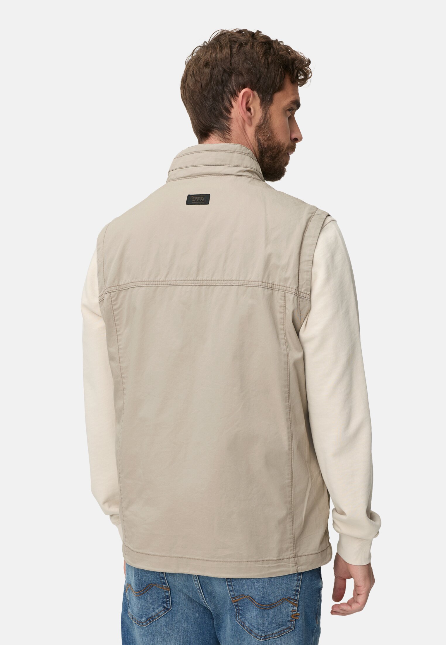Men Outdoor vest with inner pockets Beige worn back