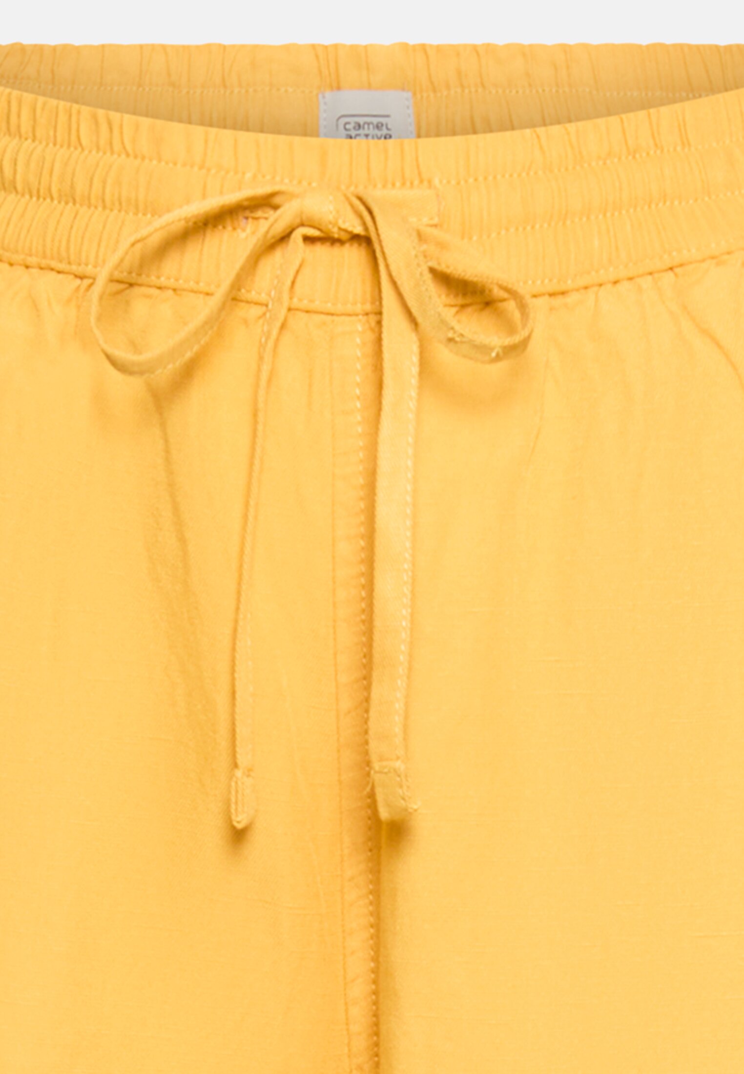 Women Bermuda shorts with drawstring Yellow front close