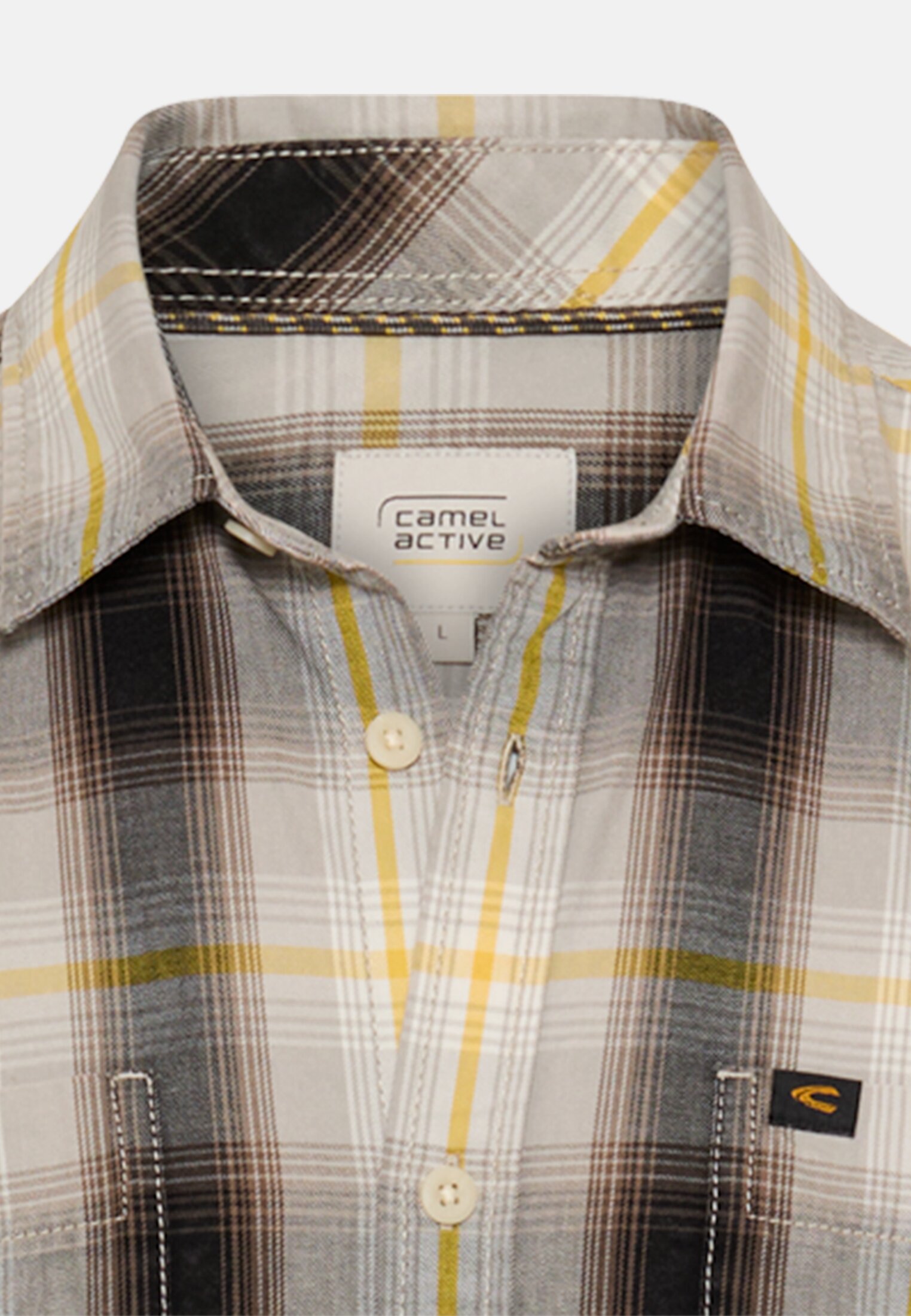 Men Short sleeve shirt with chest pockets Sun Yellow front close