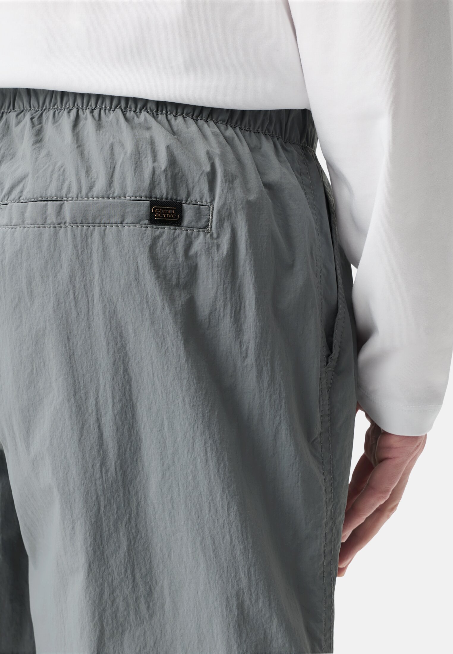 Herren Shorts mit Tunnelzug Sturmblau getragen detailliert nah