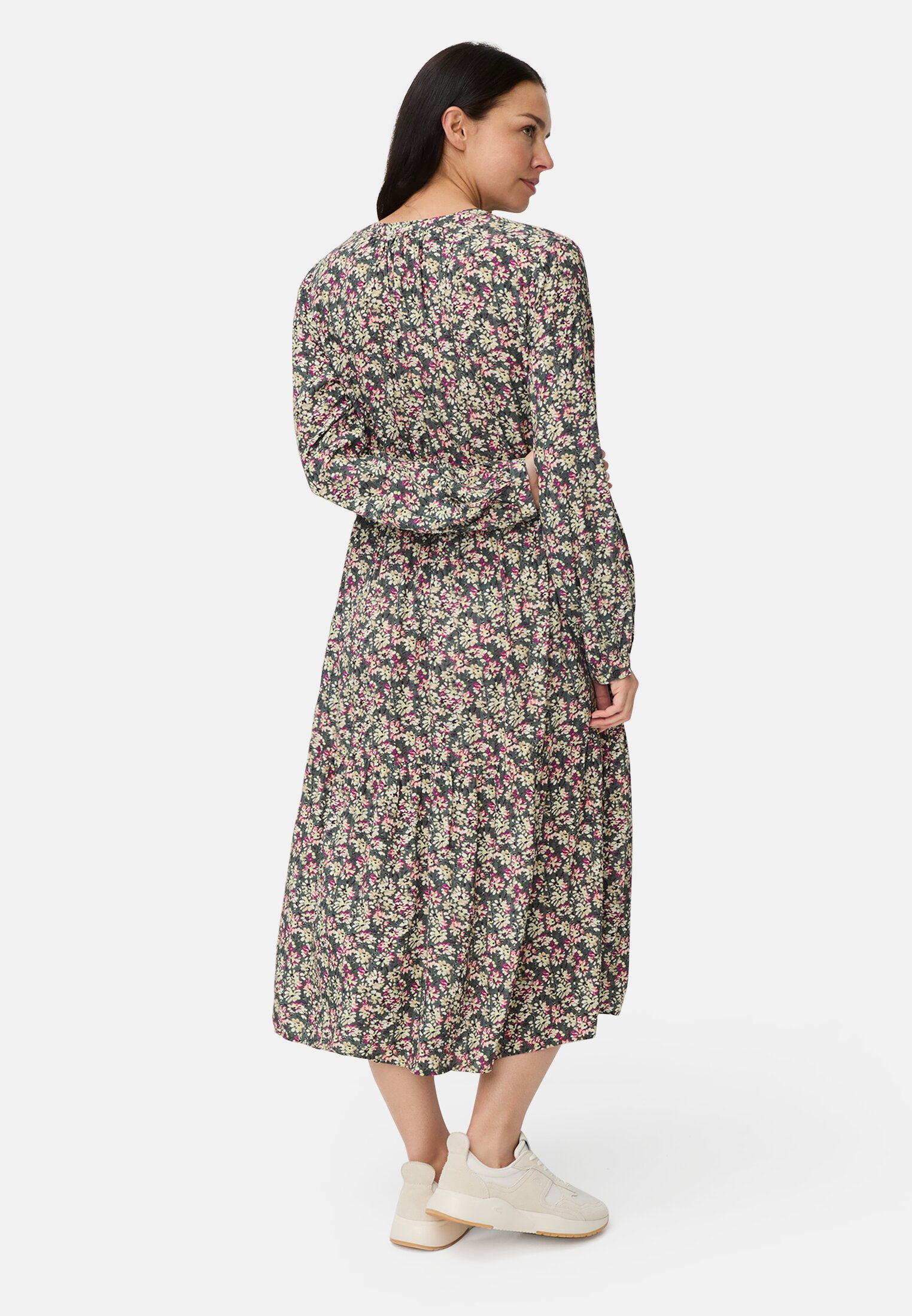Women Long-sleeved dress made of pure viscose Flower print worn back