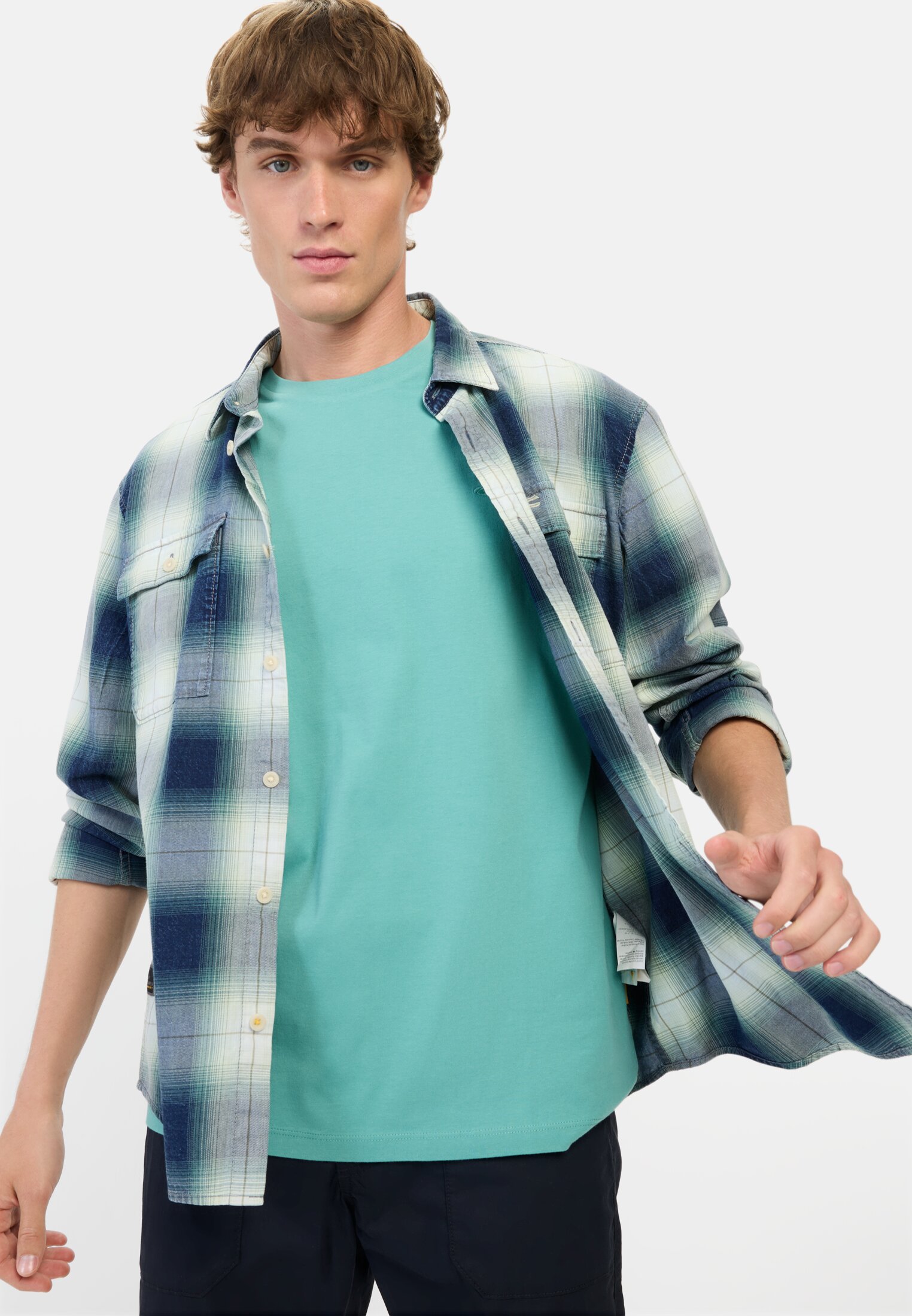 Men Basic T-shirt made of pure cotton Turquoise worn emotional