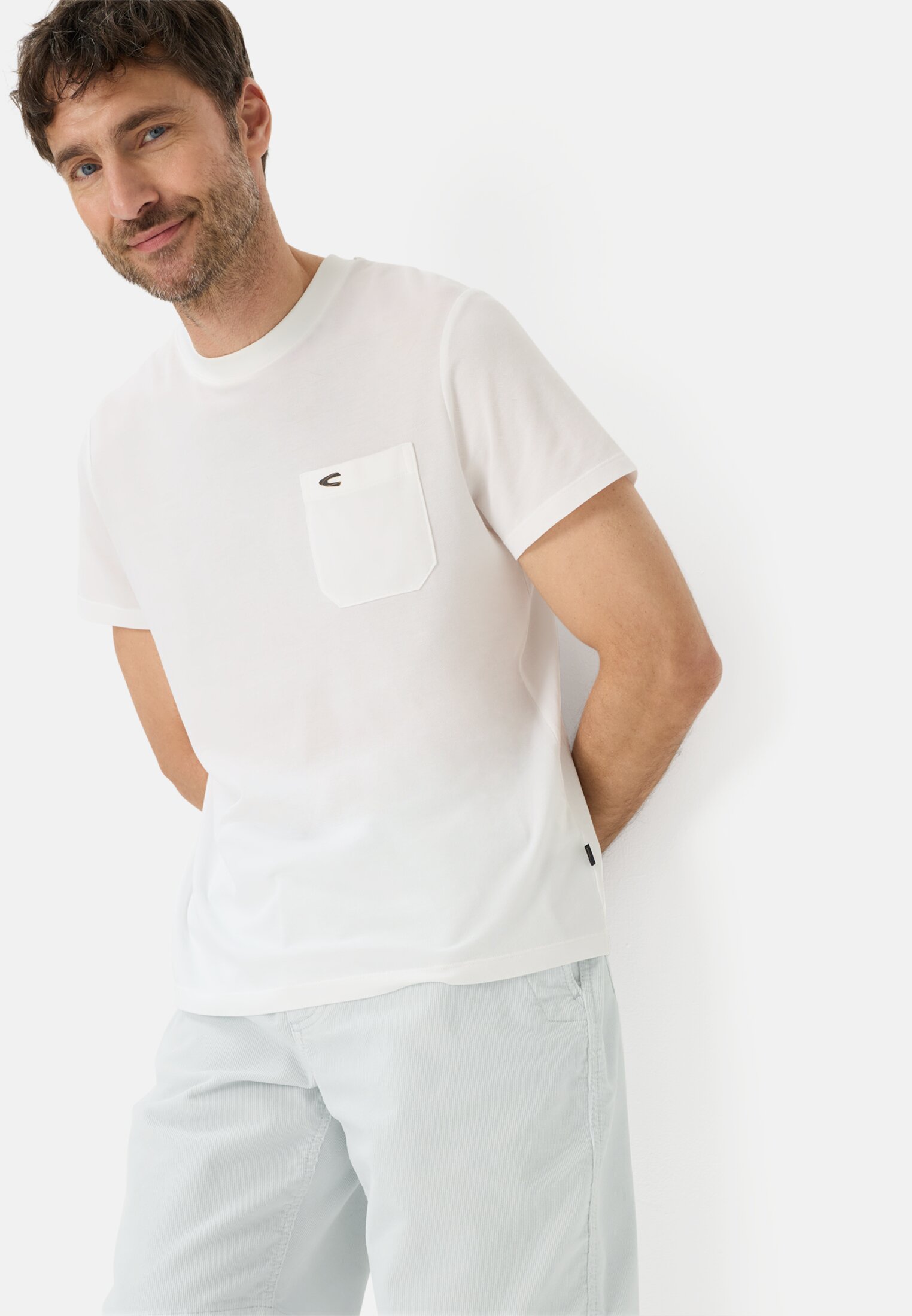 Men Bermuda shorts with drawstring Sky Blue worn emotional