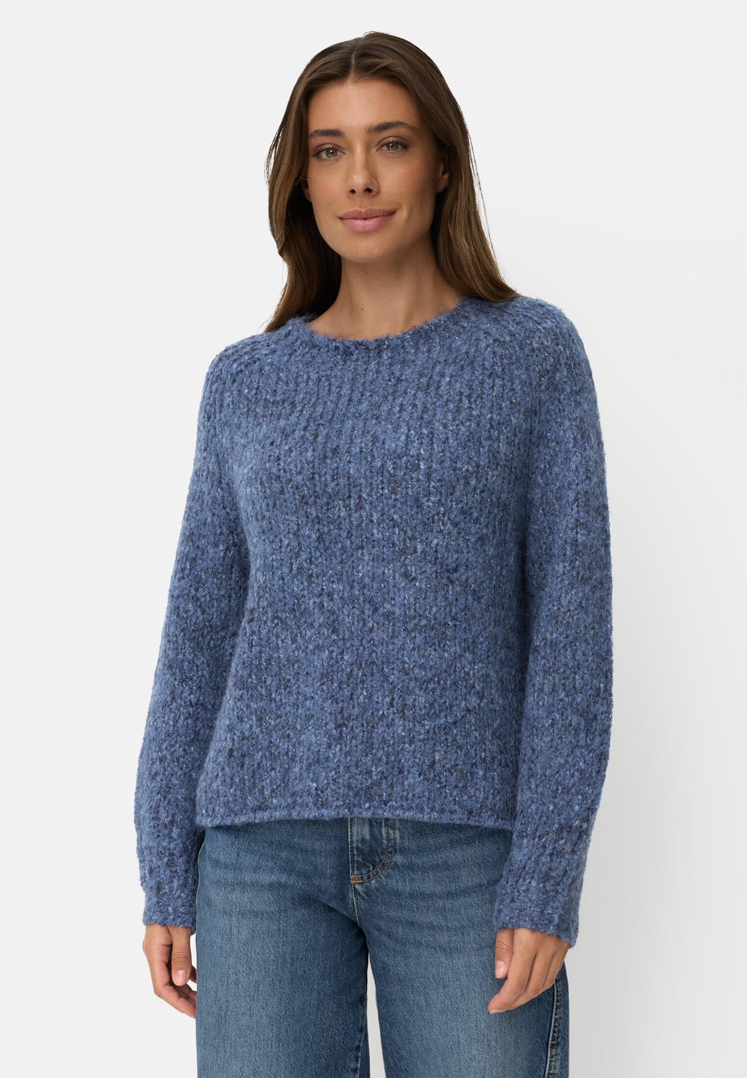 Damen Strickpullover mit weiten Ärmeln Jeansblau getragen vorn